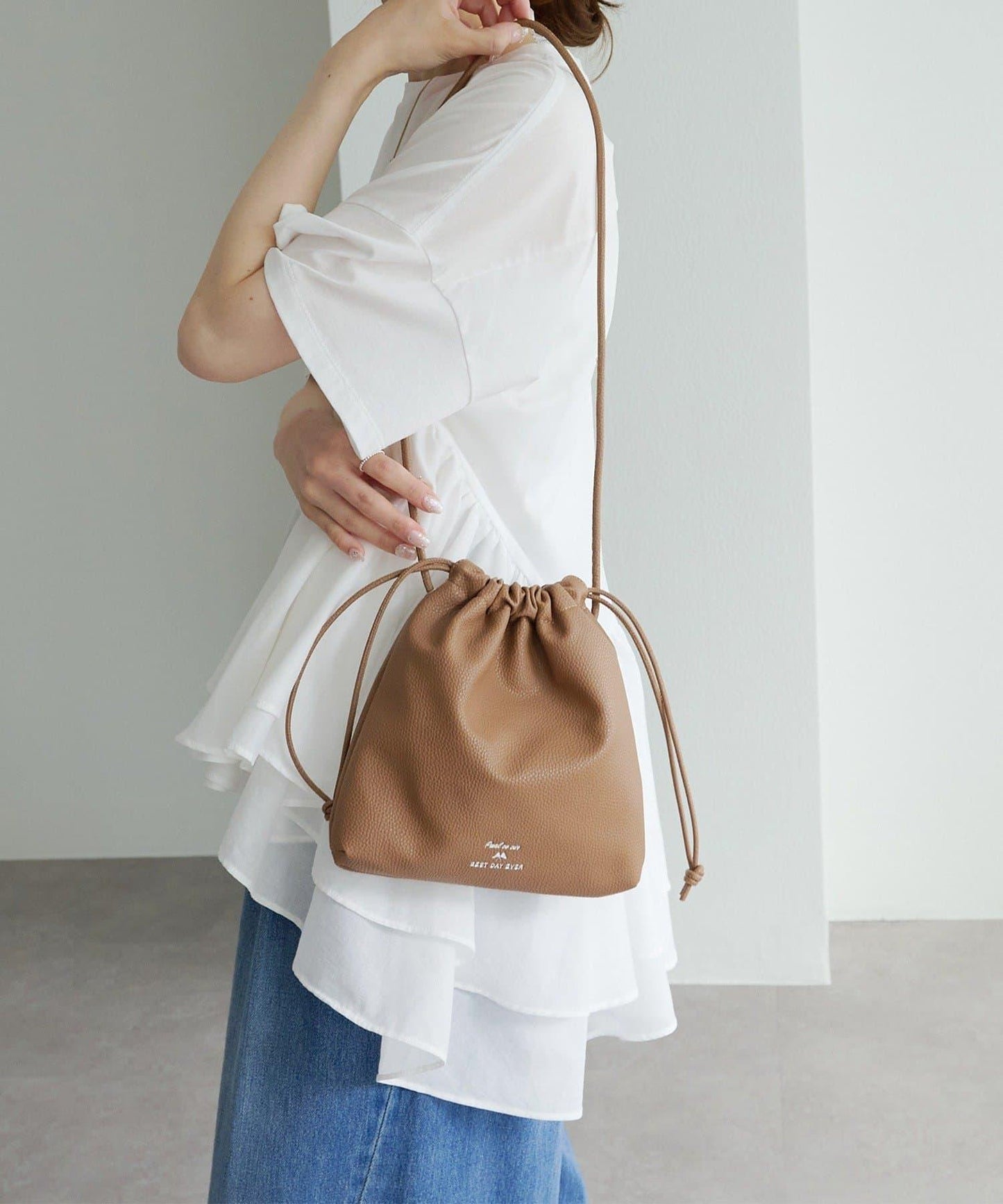 【復古/新色登場】仿皮綁帶袋