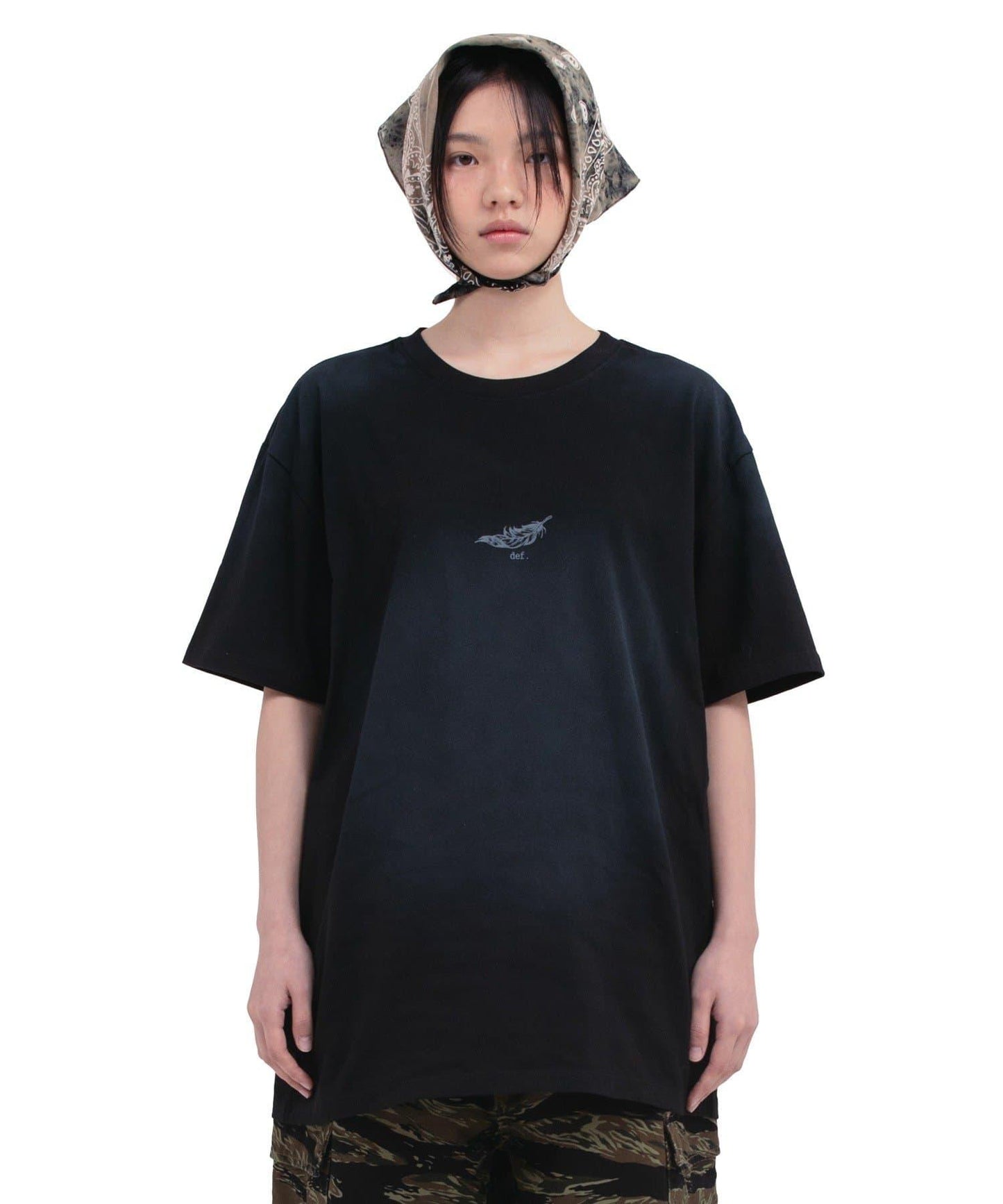 【DEFGARMENTS/デフガーメンツ】FEATHER BLUSH T-SHIRTS