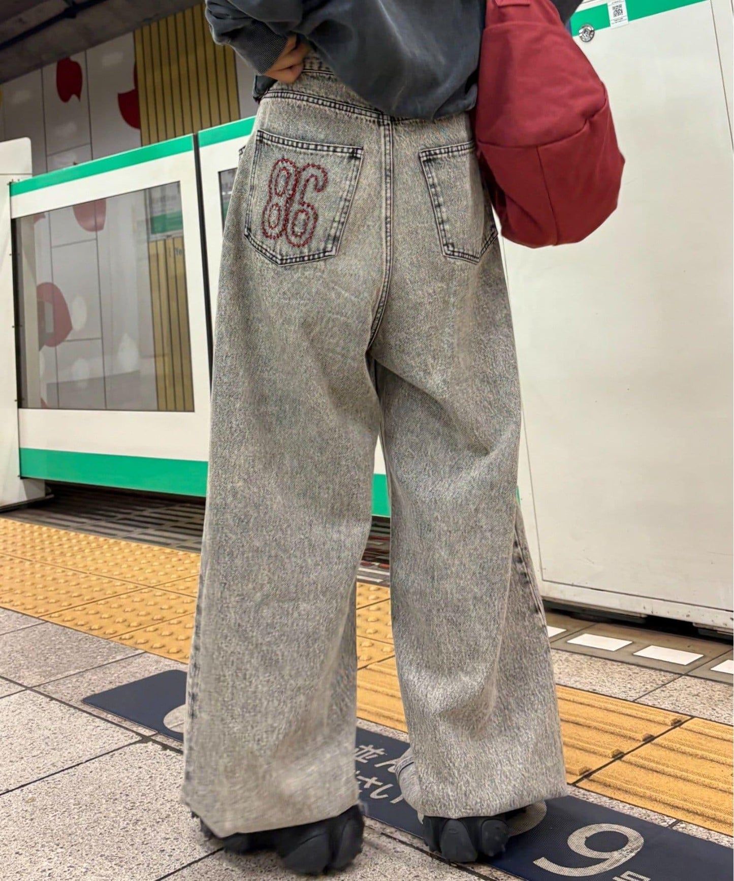 【薩基企劃】【可調節腰圍】超染褶皺設計牛仔褲