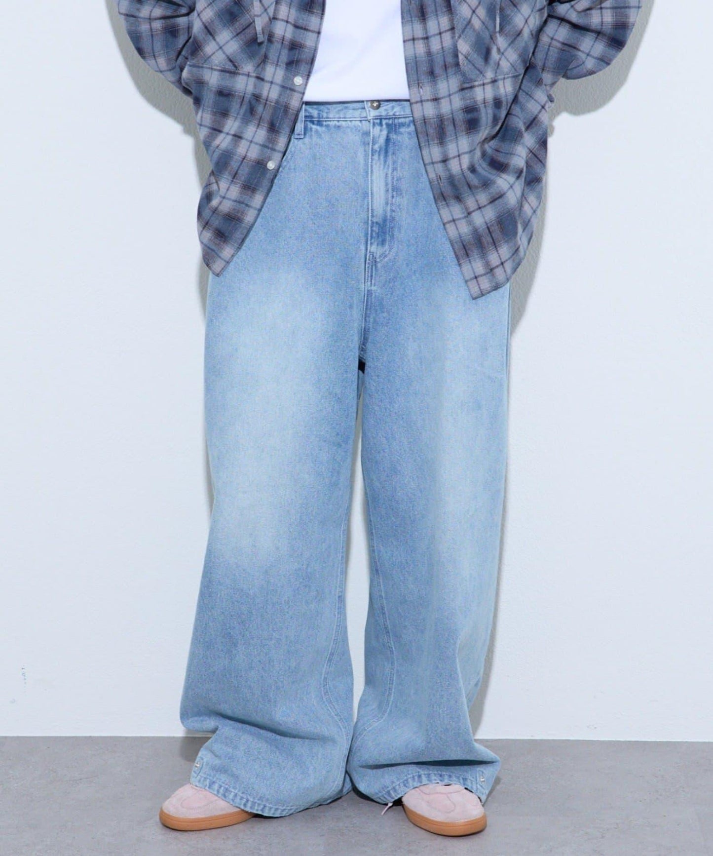 【薩基企劃】【可調節腰圍】超染褶皺設計牛仔褲