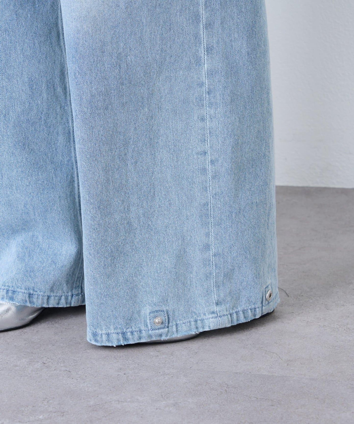 【薩基企劃】【可調節腰圍】超染褶皺設計牛仔褲