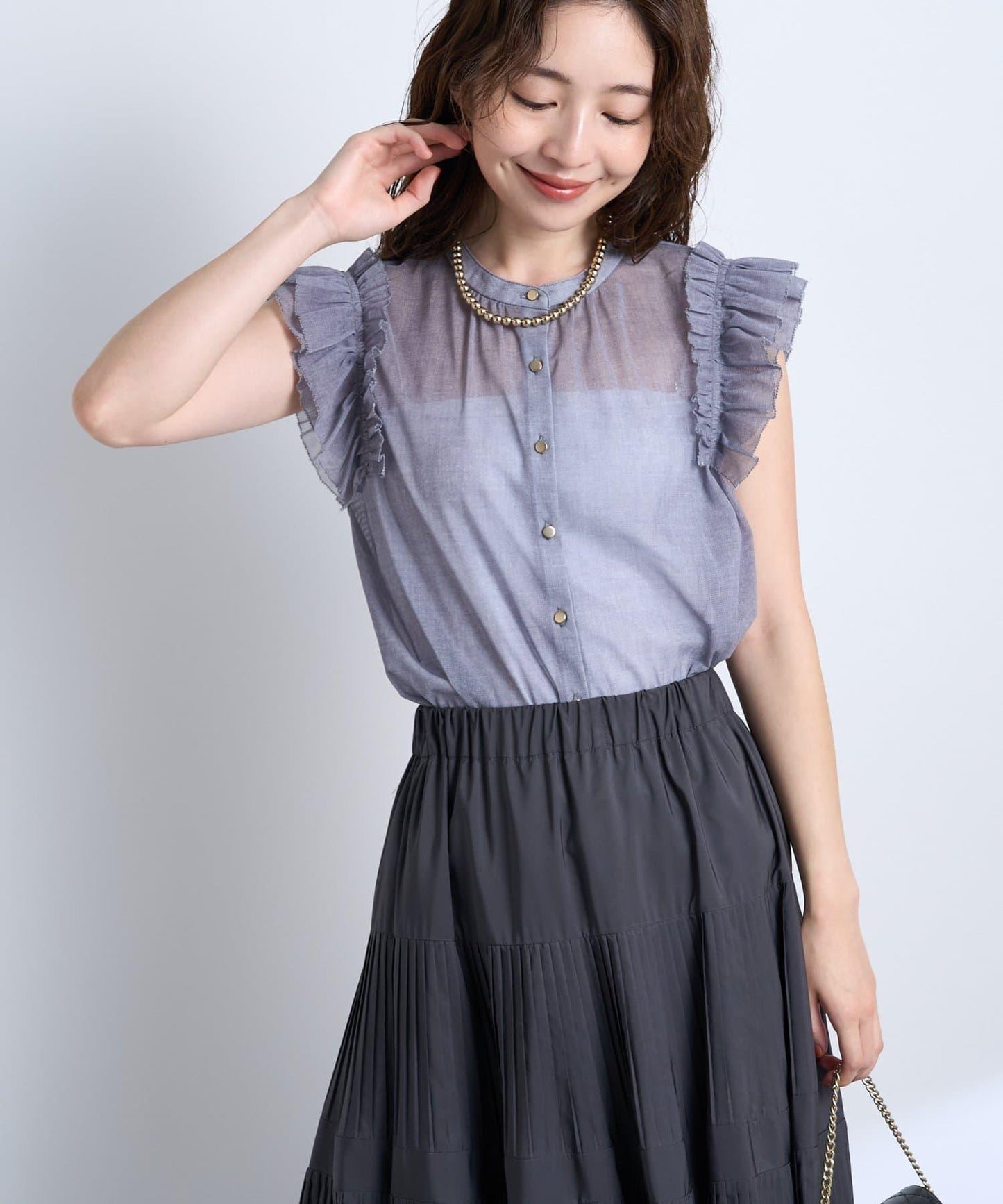 牛仔風網紗荷葉邊襯衫