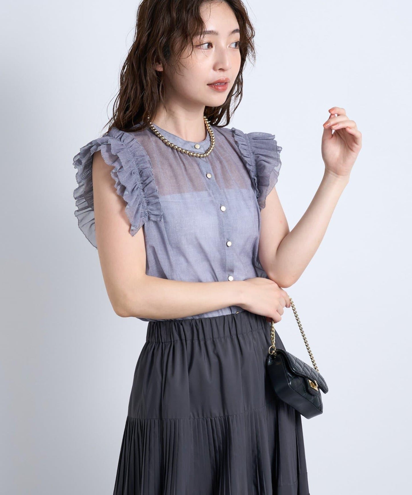 牛仔風網紗荷葉邊襯衫