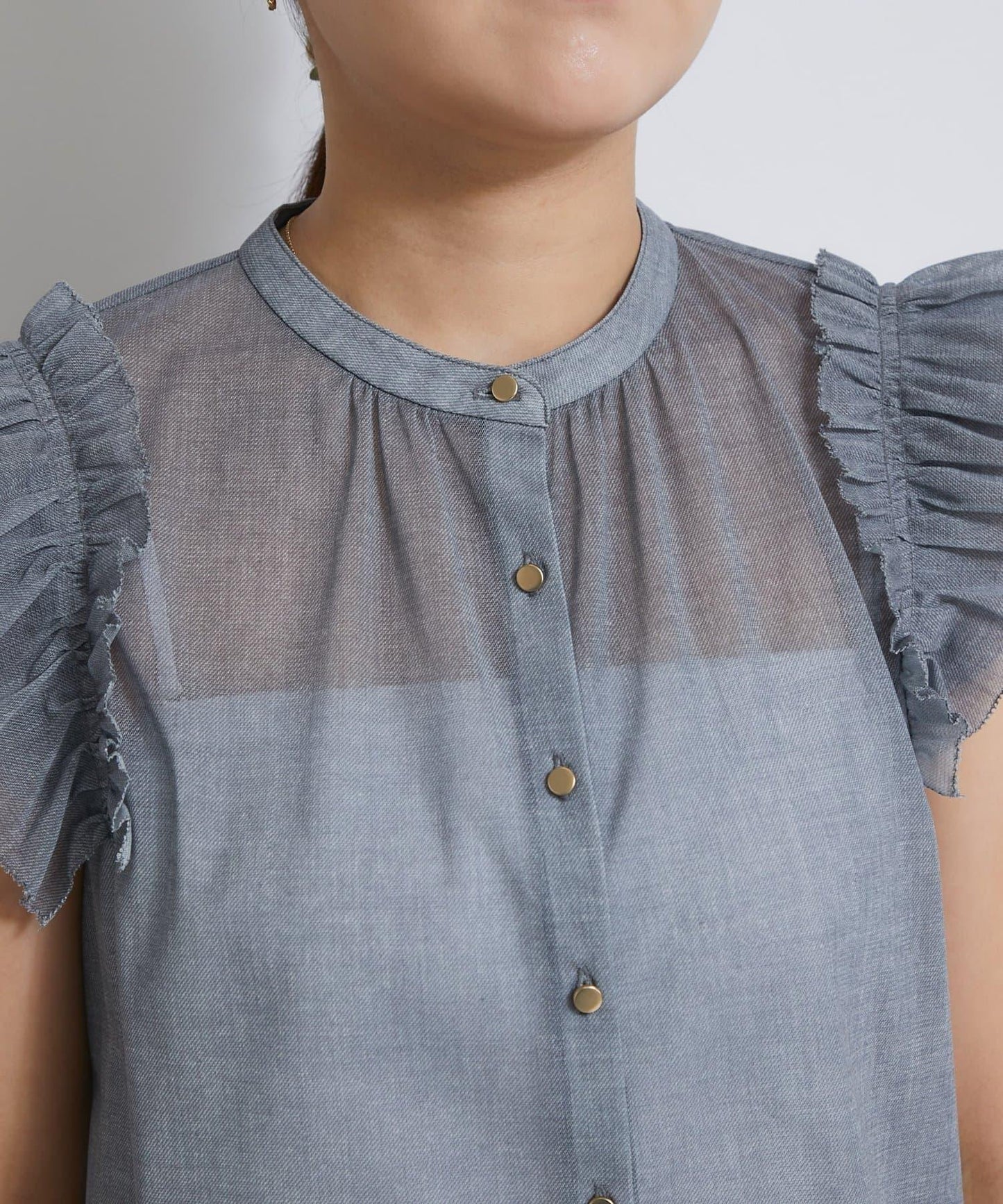 牛仔風網紗荷葉邊襯衫