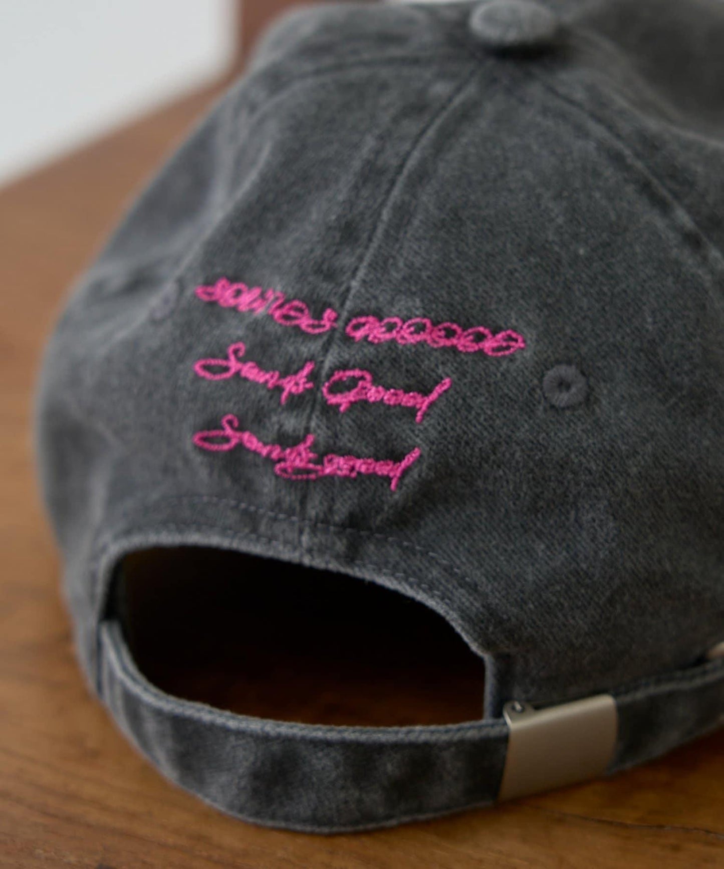 【SOUNDSGOOOOD】犬刺繡帆布帽