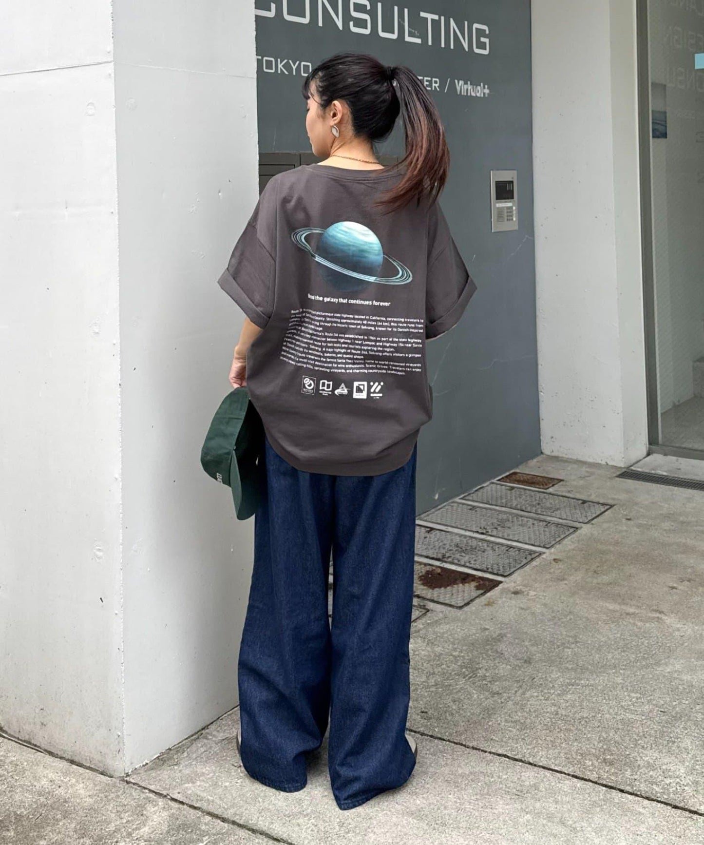 多色圖形印花T恤