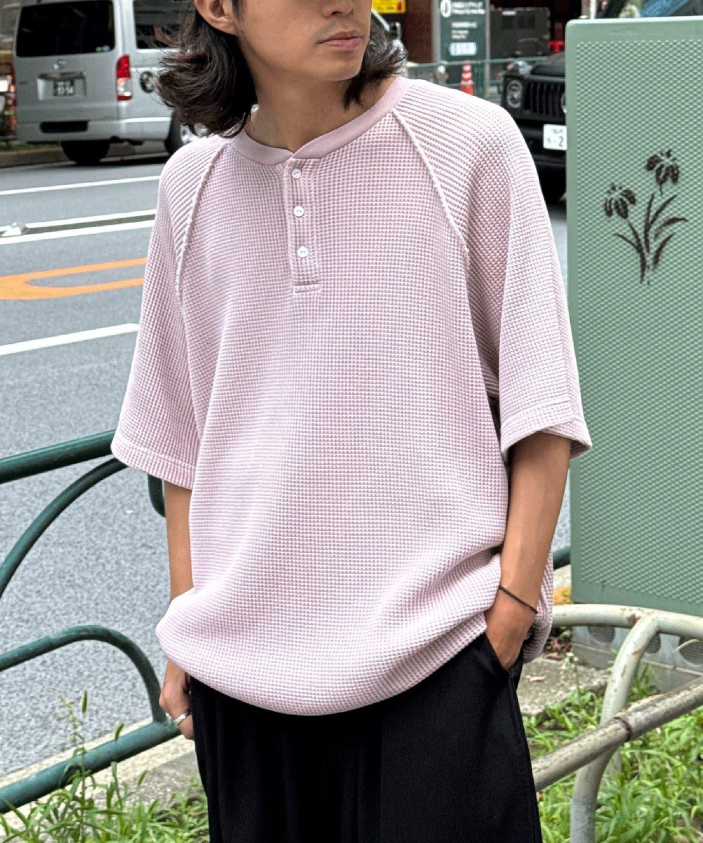 顏料呢華夫餅亨利領T恤