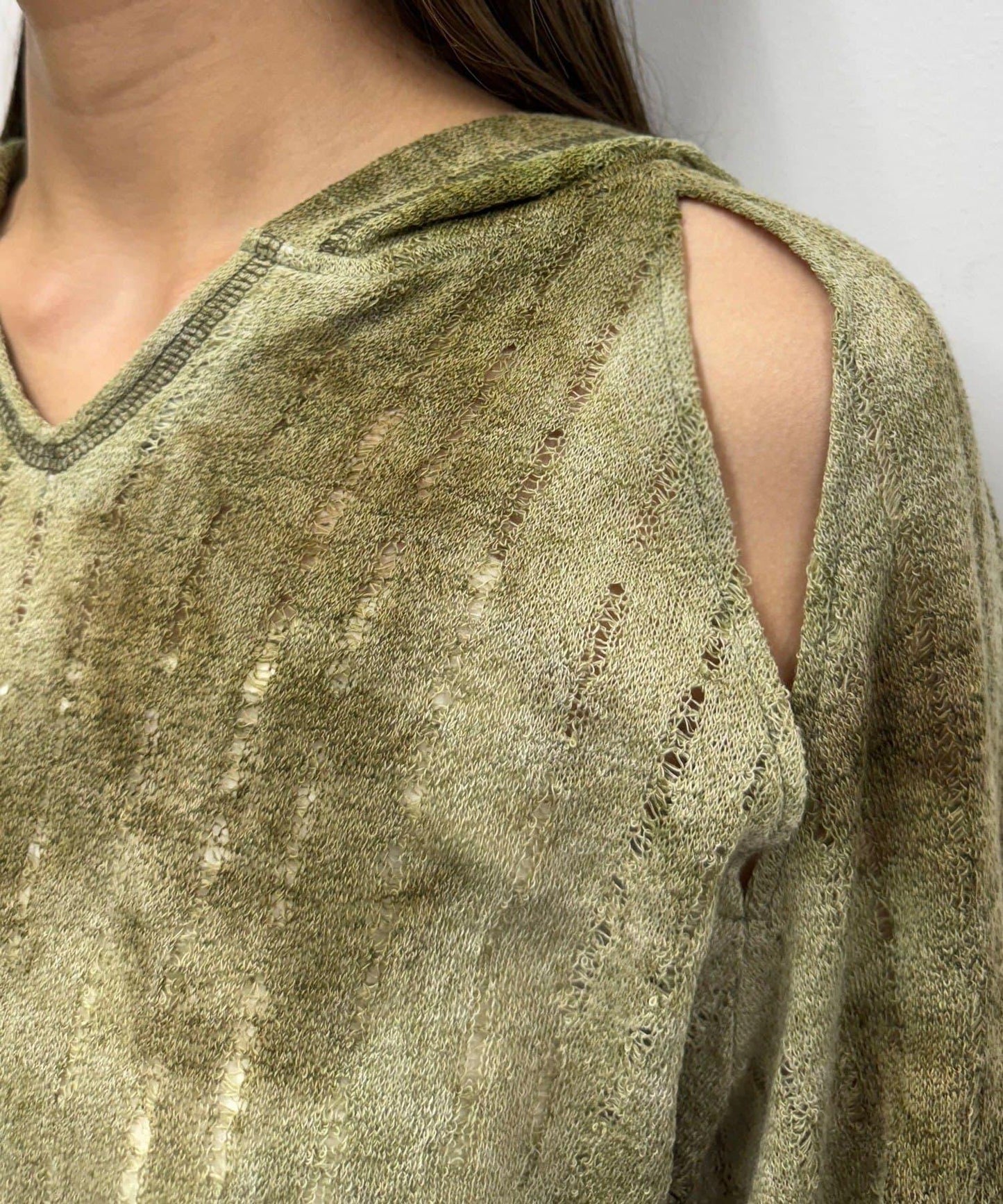 肩部開衩條紋印花連帽衫