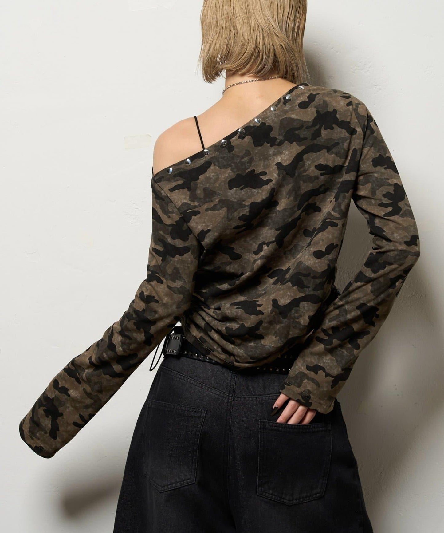 【AW】混搭鉚釘吊帶上衣