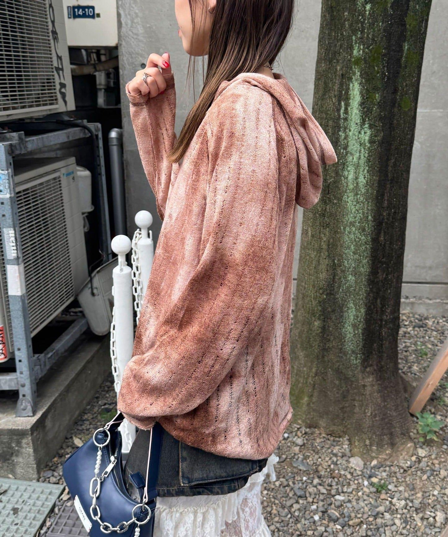 肩部開衩條紋印花連帽衫