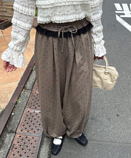 圓點弧線運動褲