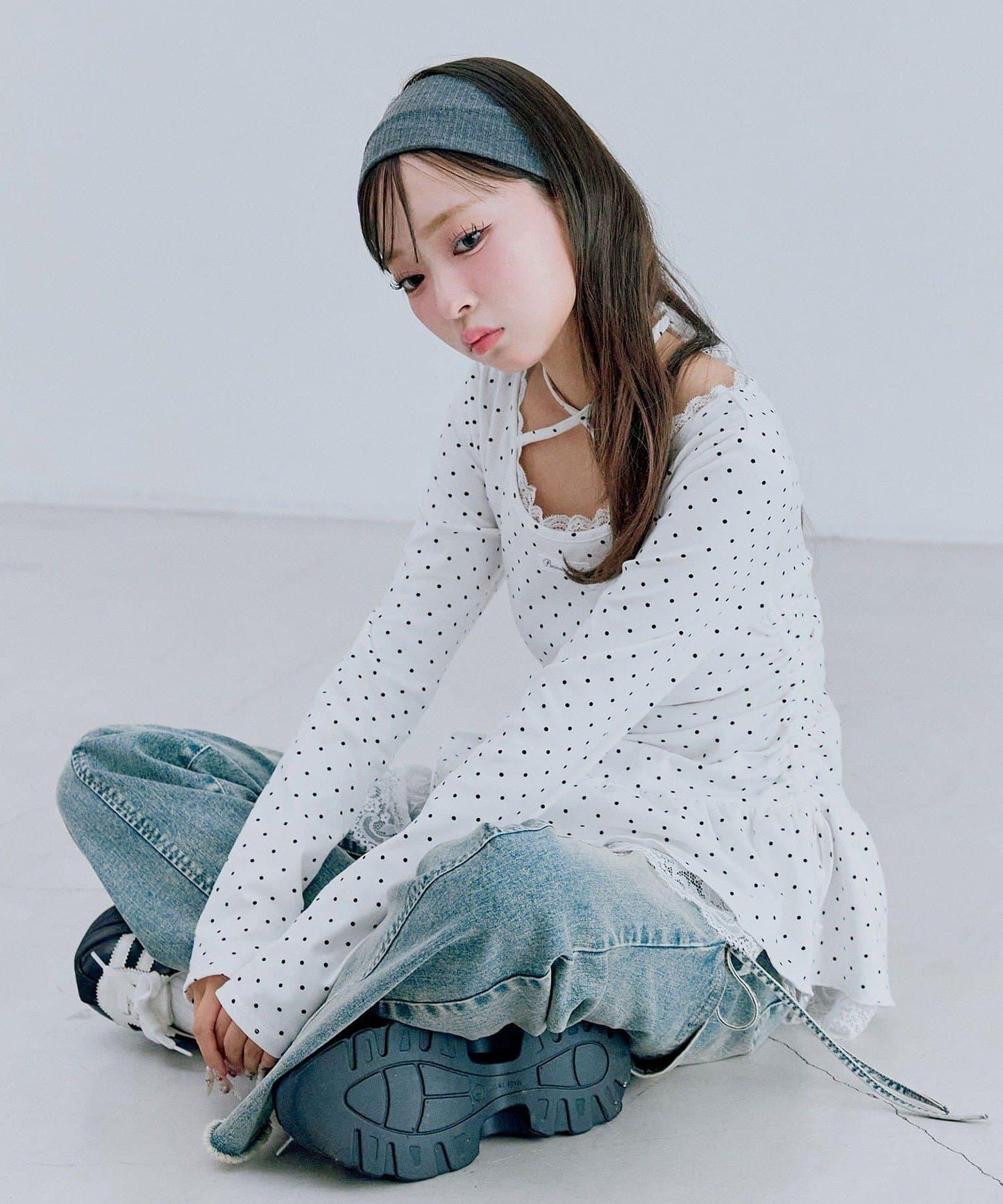 下襬蕾絲吊帶上衣