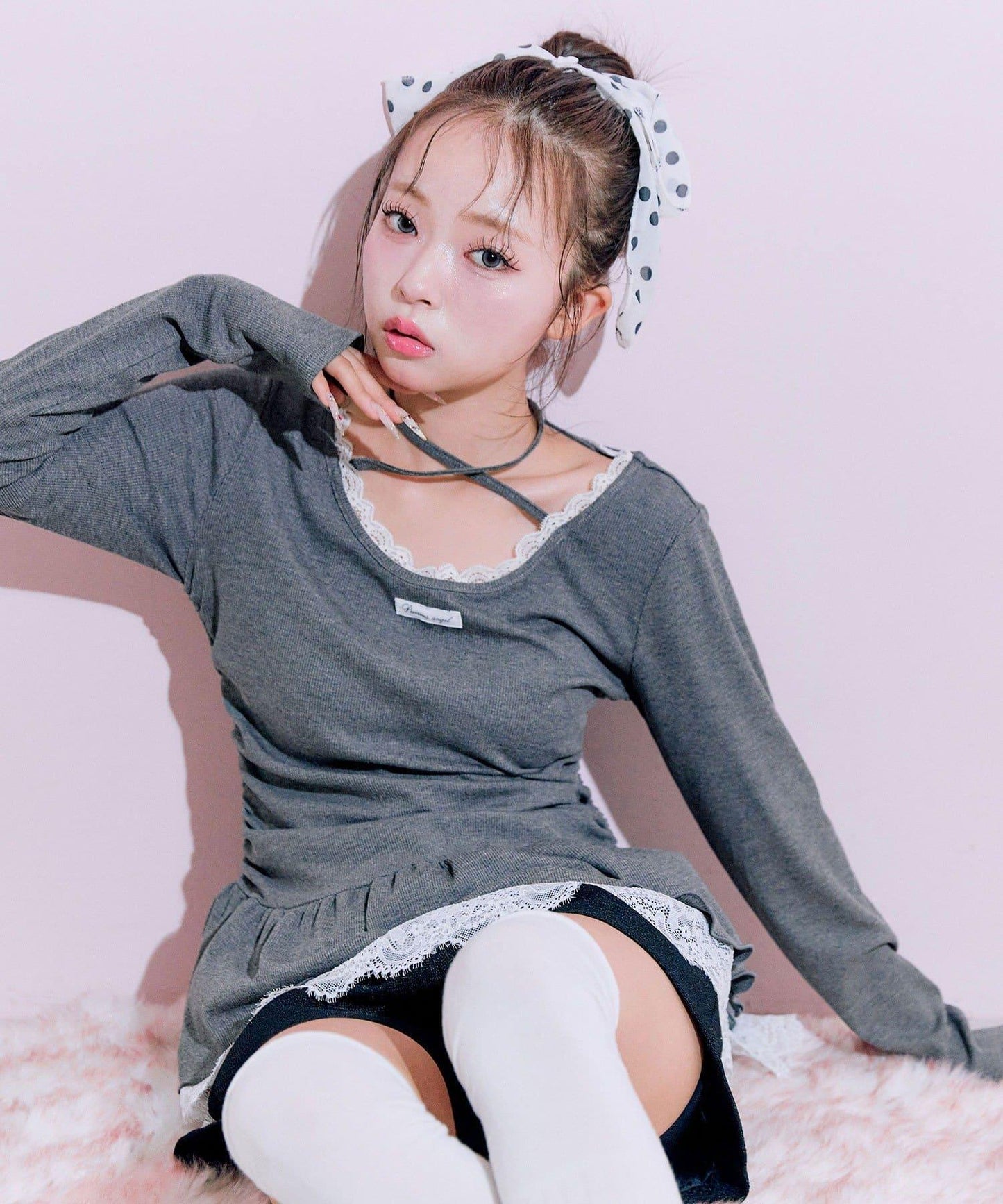 下襬蕾絲吊帶上衣