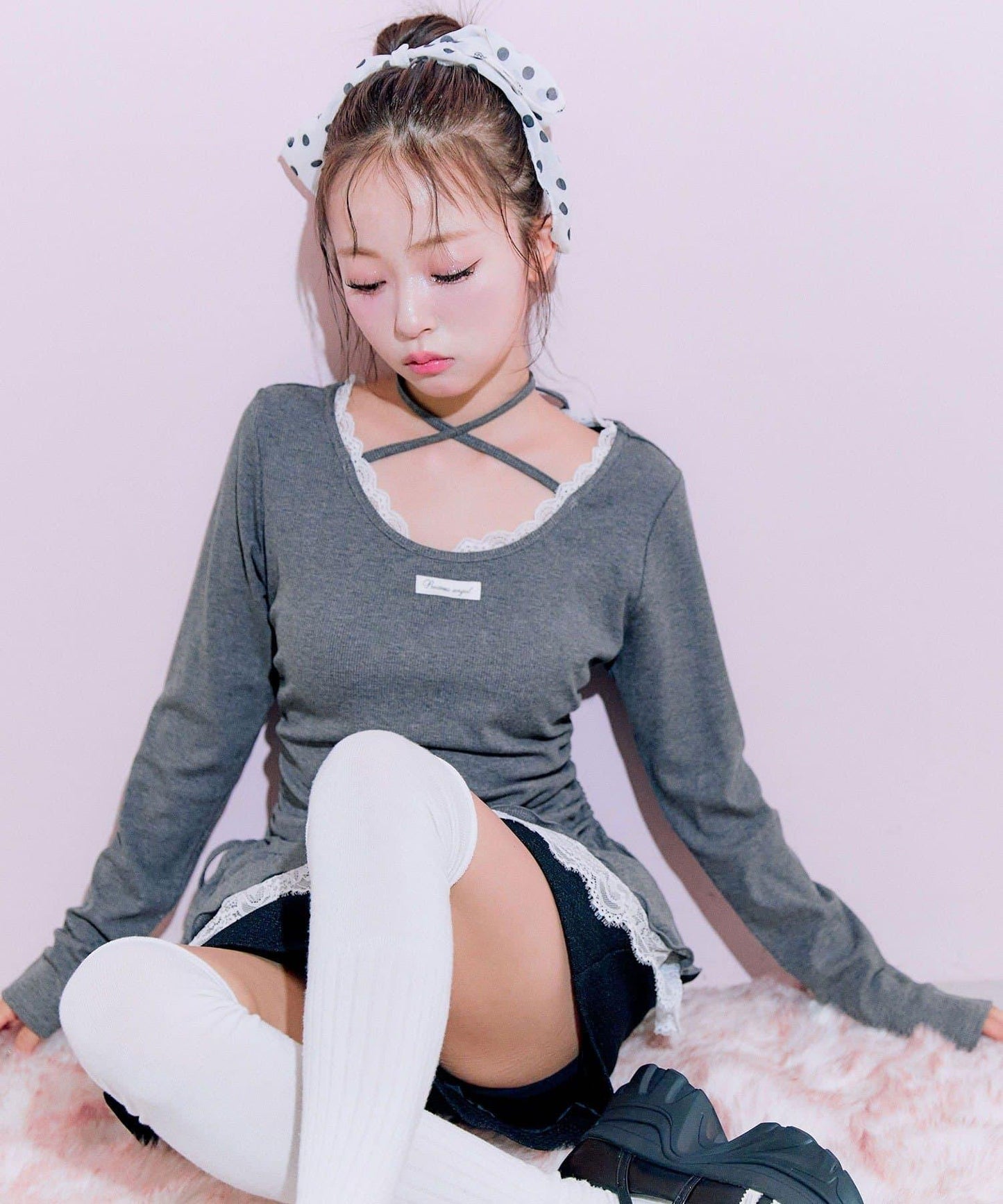 下襬蕾絲吊帶上衣