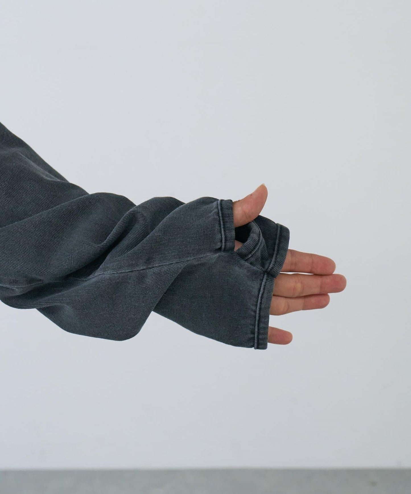 【男女通用】顏料半開領T恤