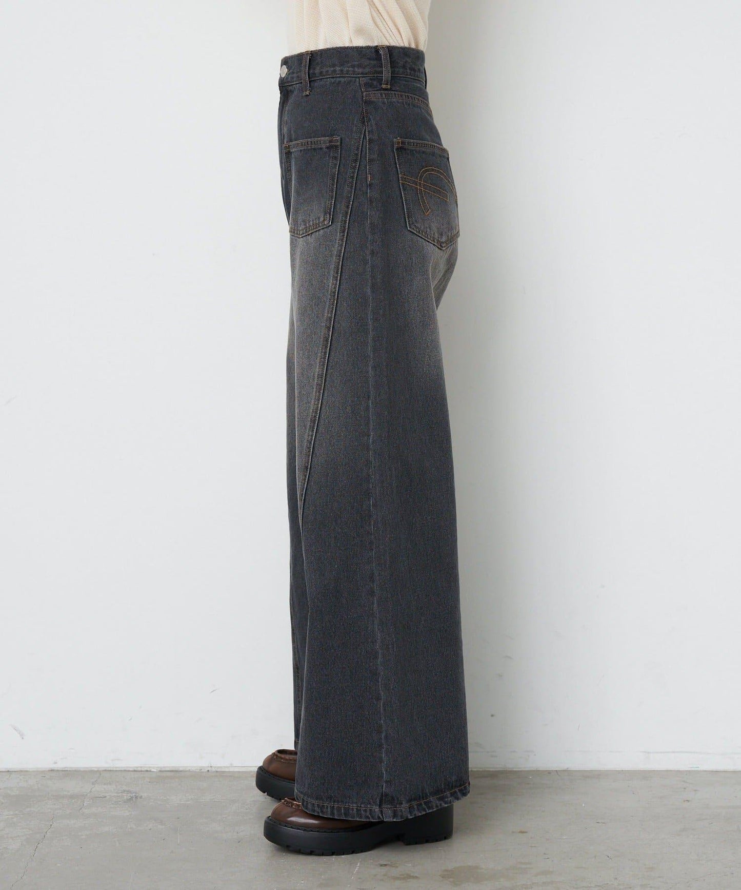 【CIAN DENIM/藍色牛仔布】分裂式前開衩寬鬆牛仔褲#002