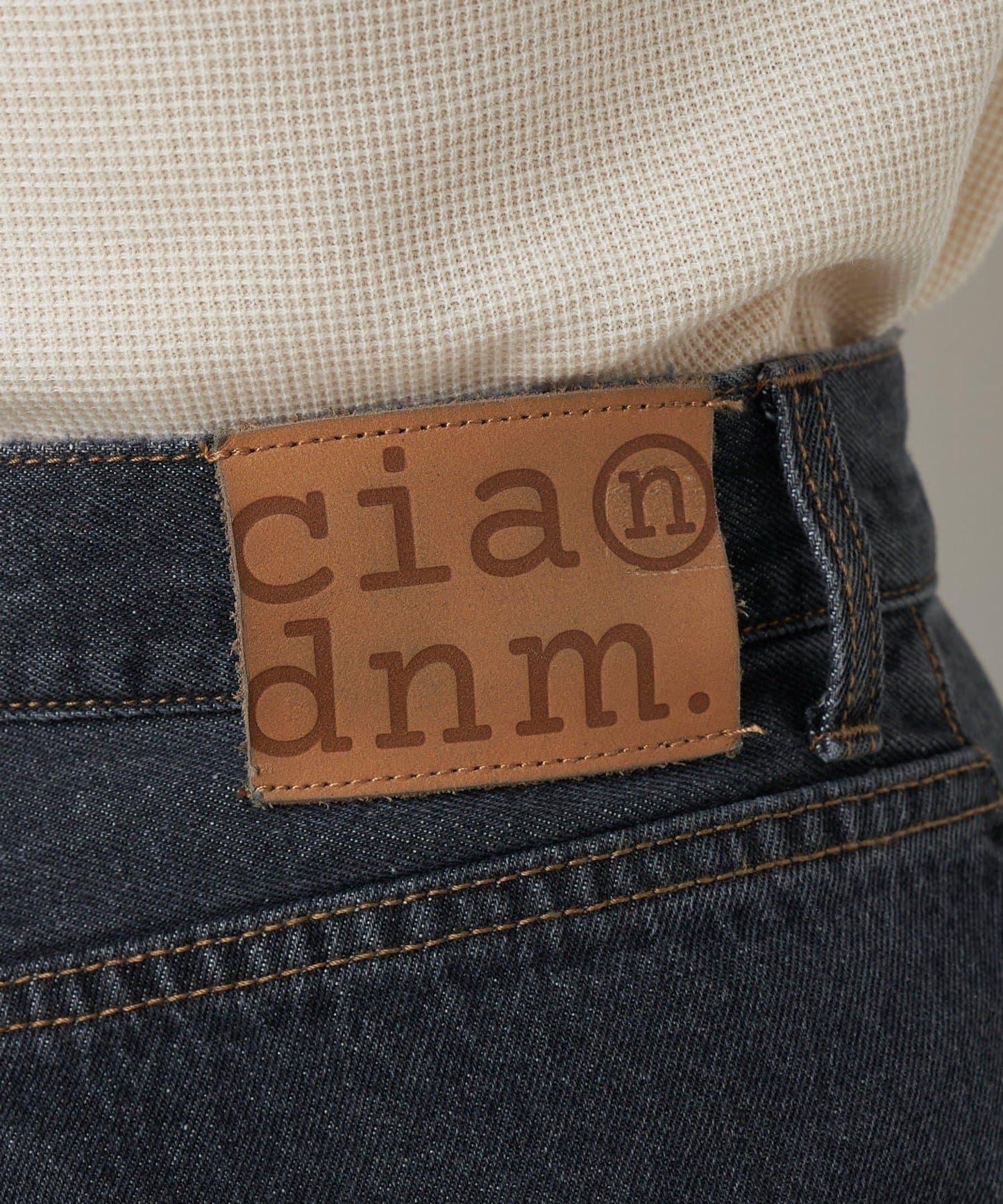 【CIAN DENIM/藍色牛仔布】分裂式前開衩寬鬆牛仔褲#002