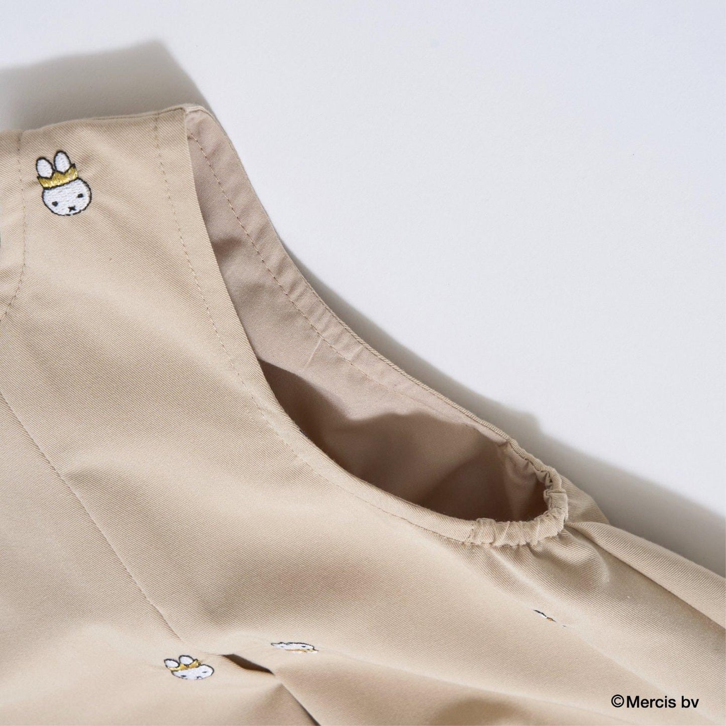 【商品】【Miffy】刺繡全印花泡泡連衣裙