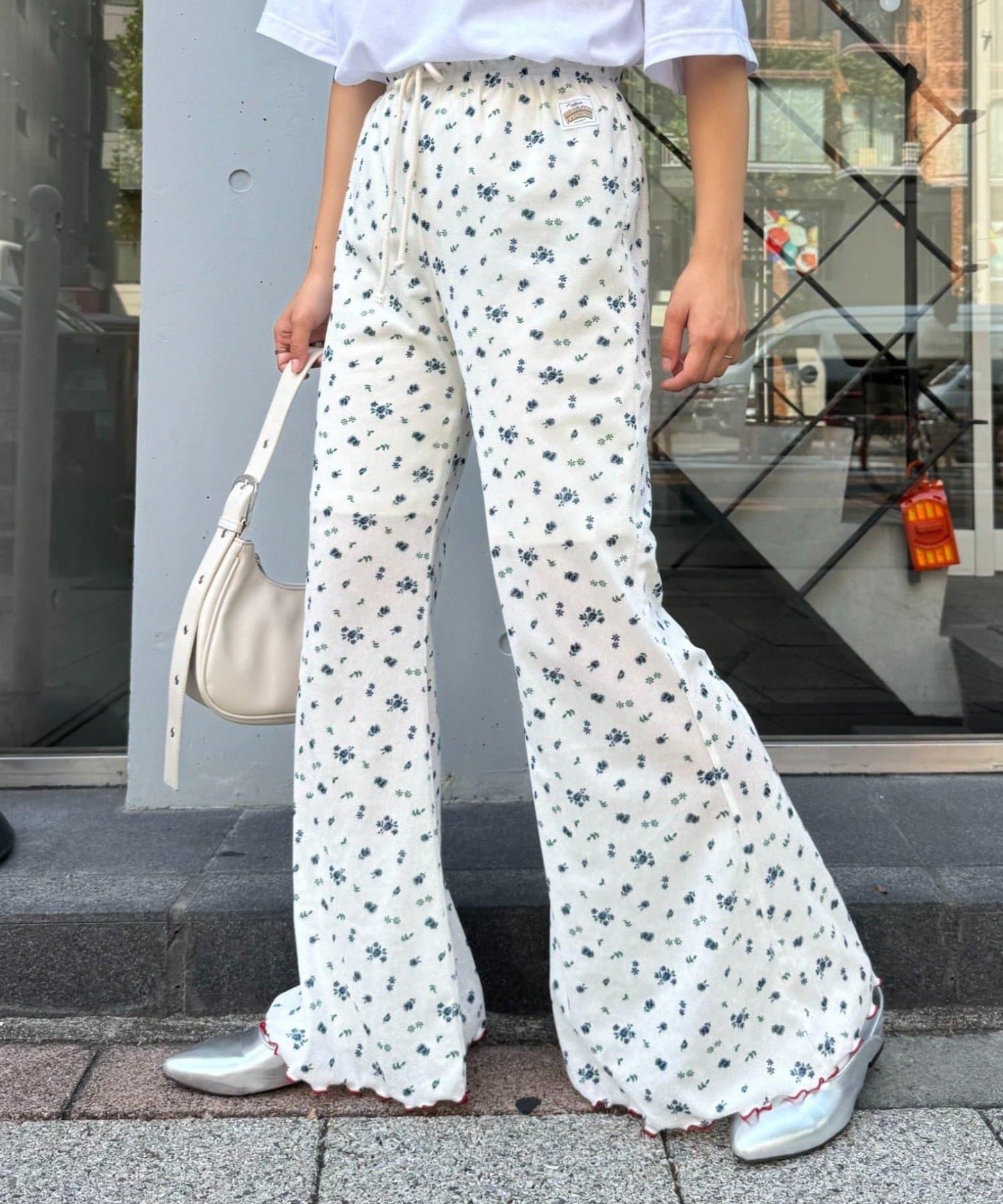 H.S款式絨布印花喇叭褲