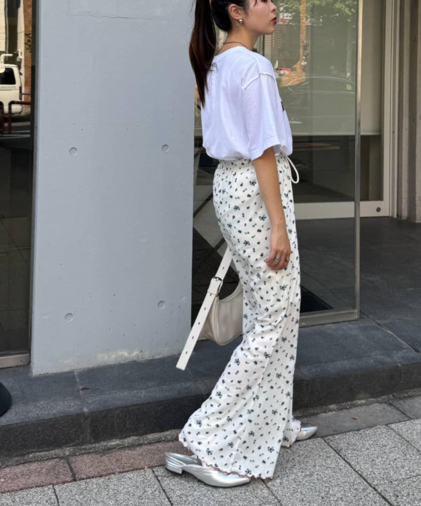 H.S款式絨布印花喇叭褲