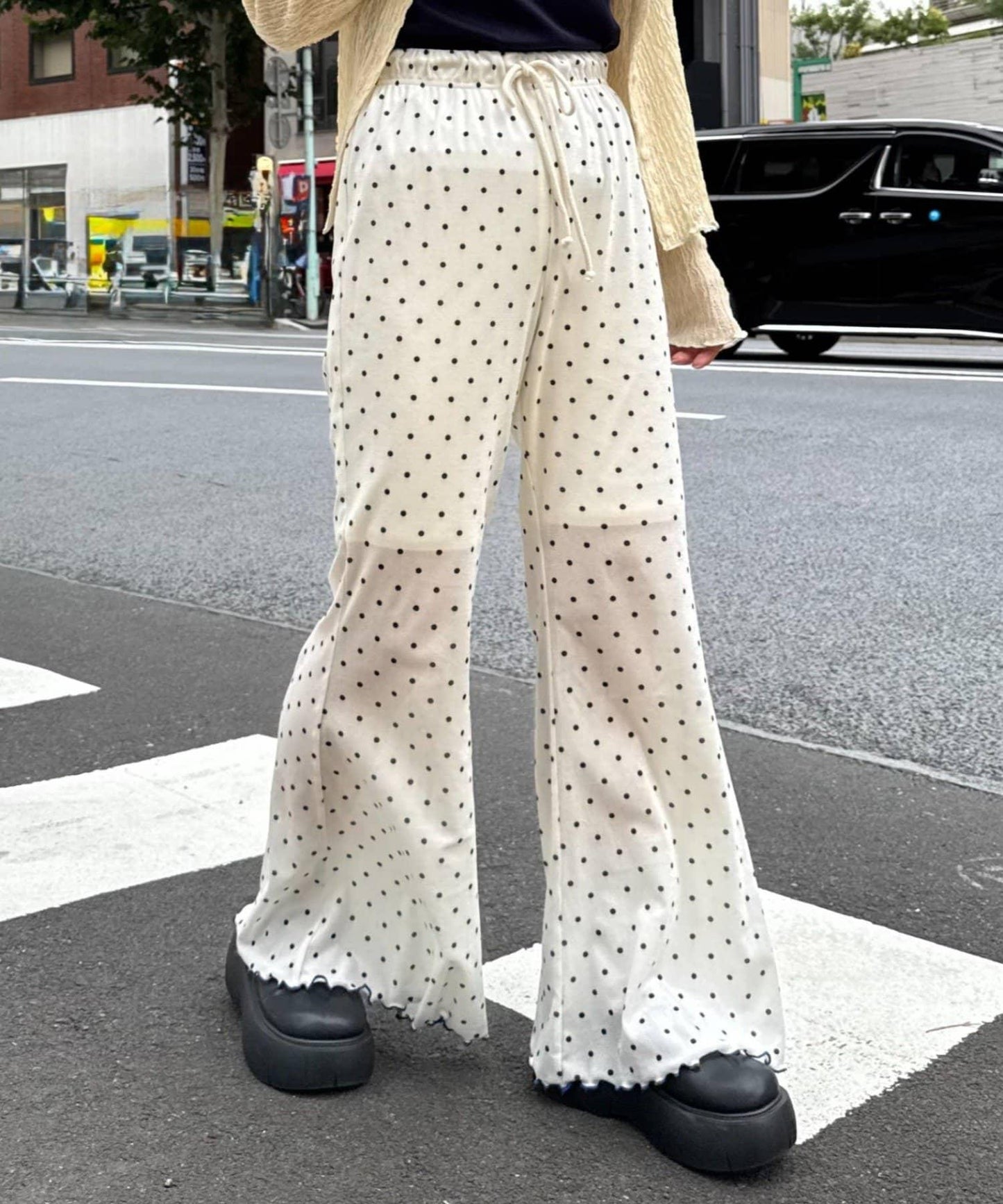 H.S款式絨布印花喇叭褲