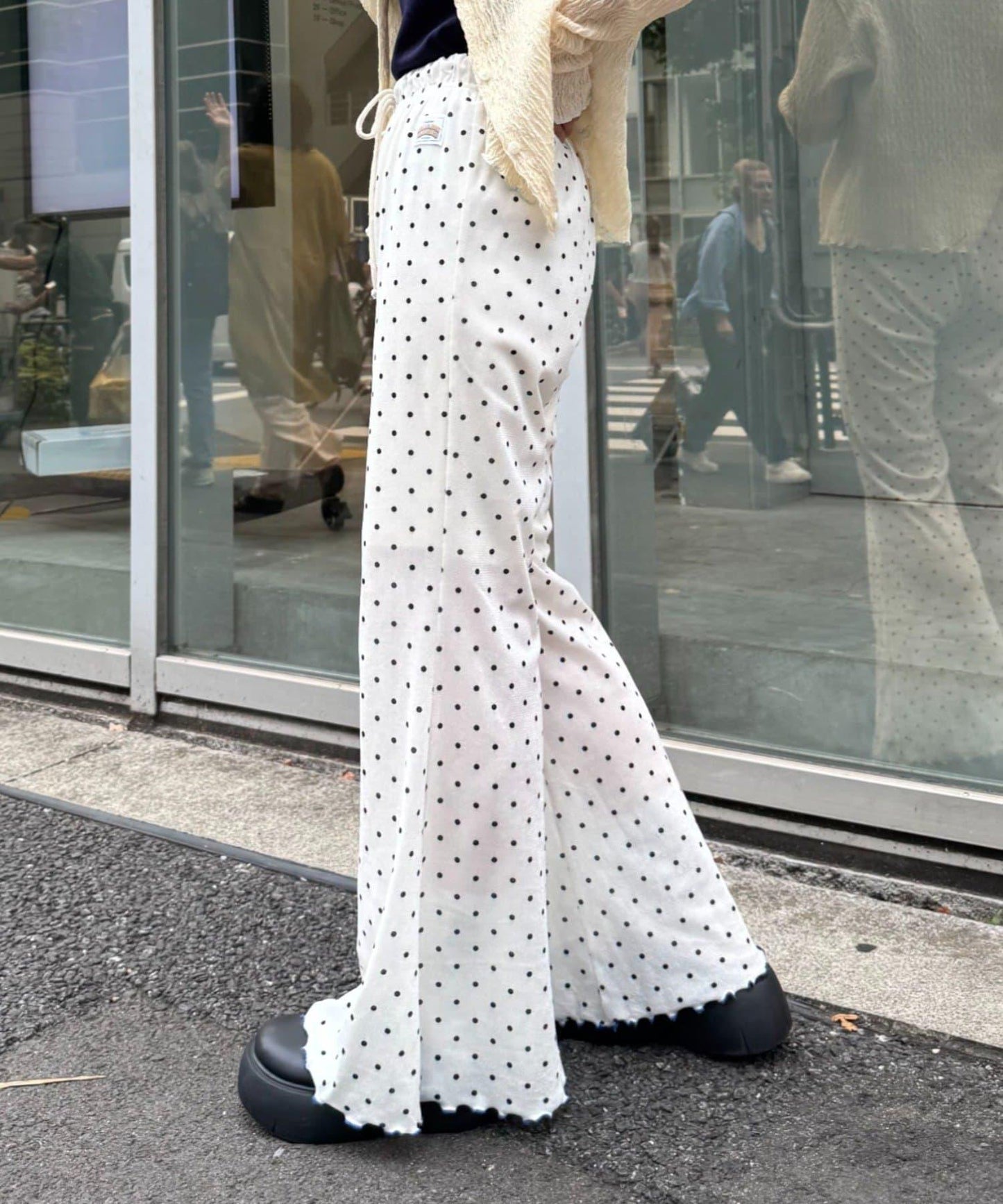 H.S款式絨布印花喇叭褲