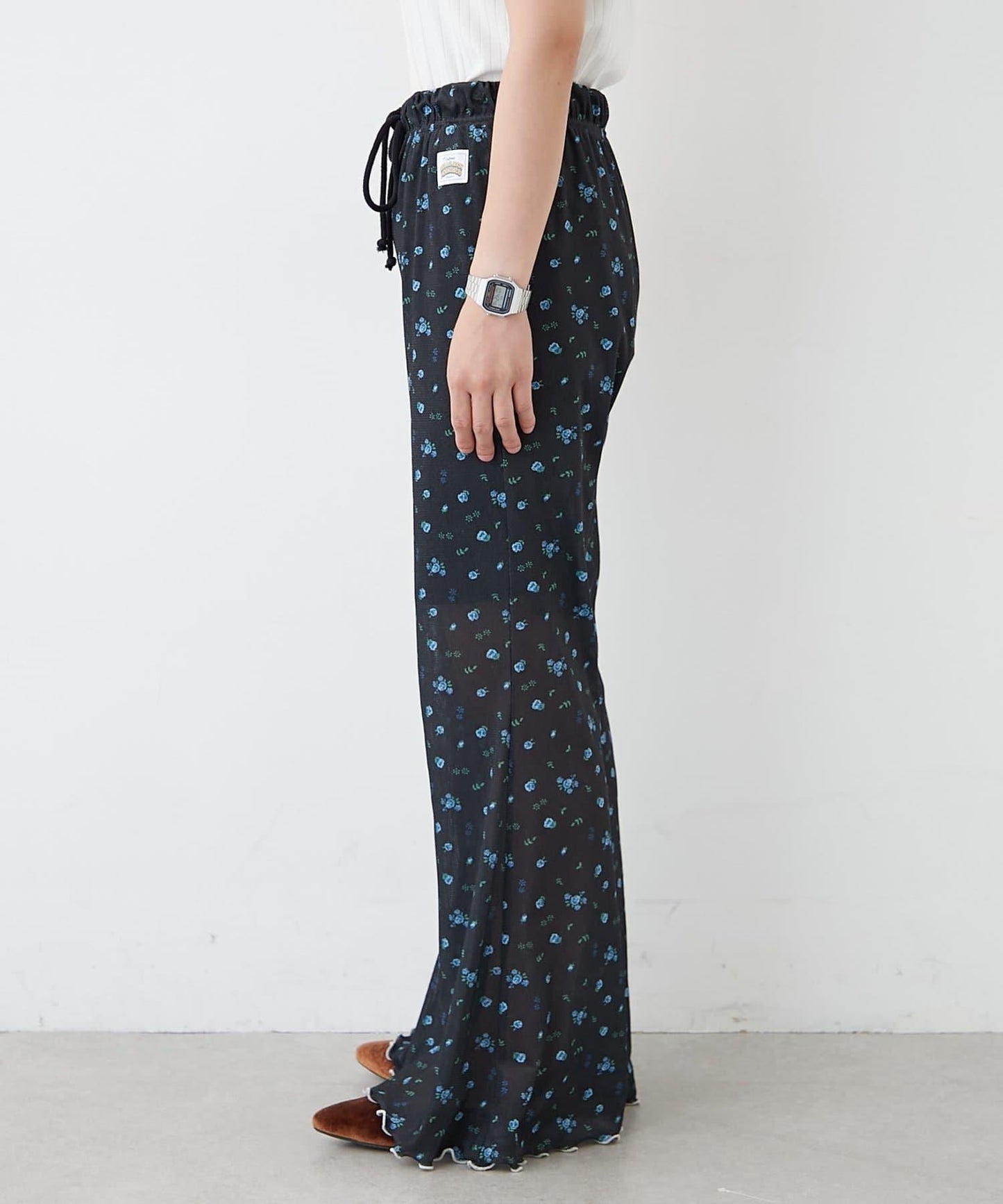 H.S款式絨布印花喇叭褲