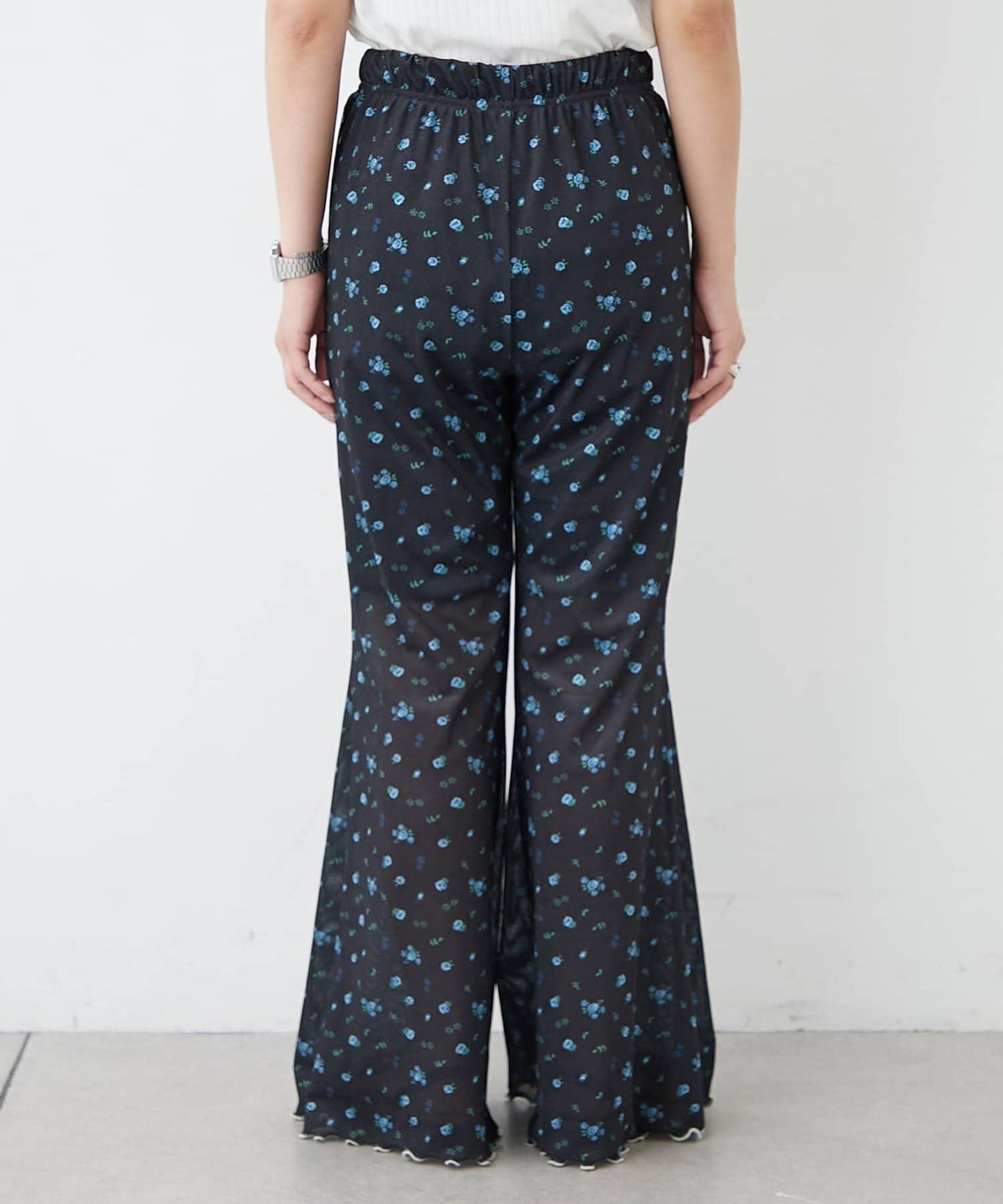 H.S款式絨布印花喇叭褲