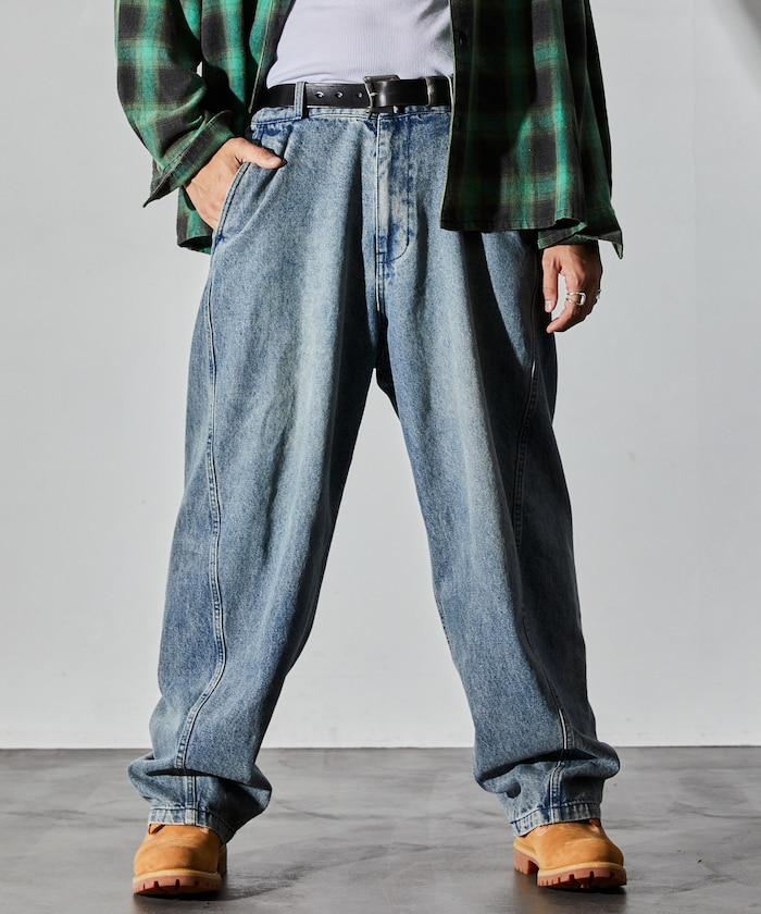 寬鬆版型扭曲彎曲牛仔褲