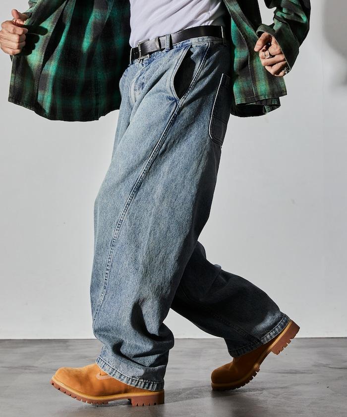 寬鬆版型扭曲彎曲牛仔褲