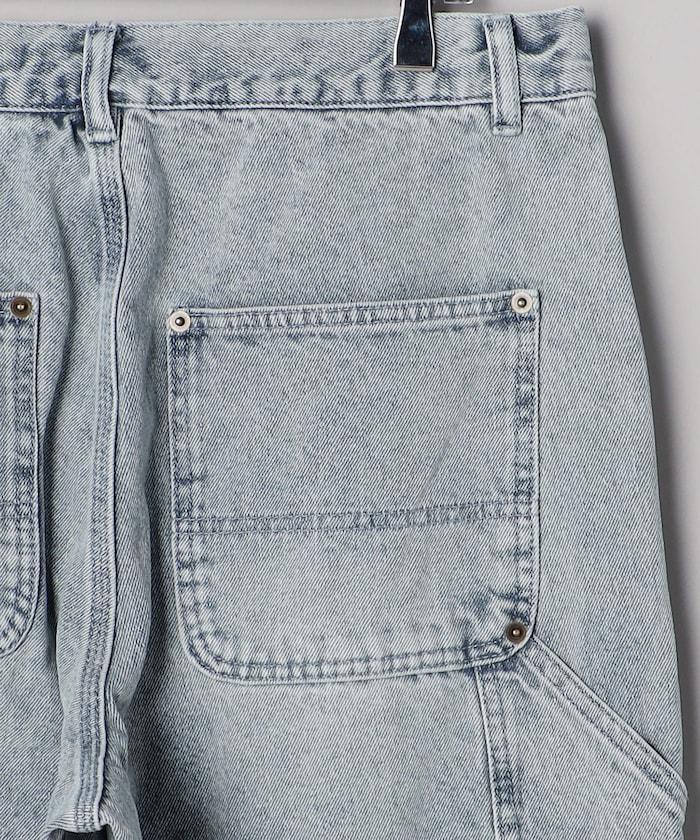 直筒版型寬鬆雙膝牛仔褲