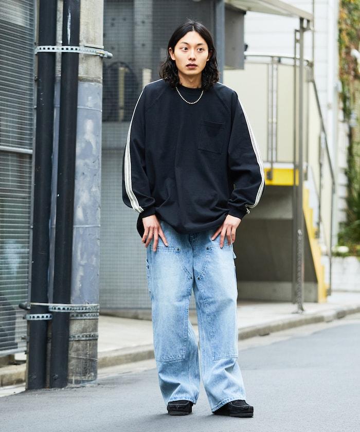 直筒版型寬鬆雙膝牛仔褲