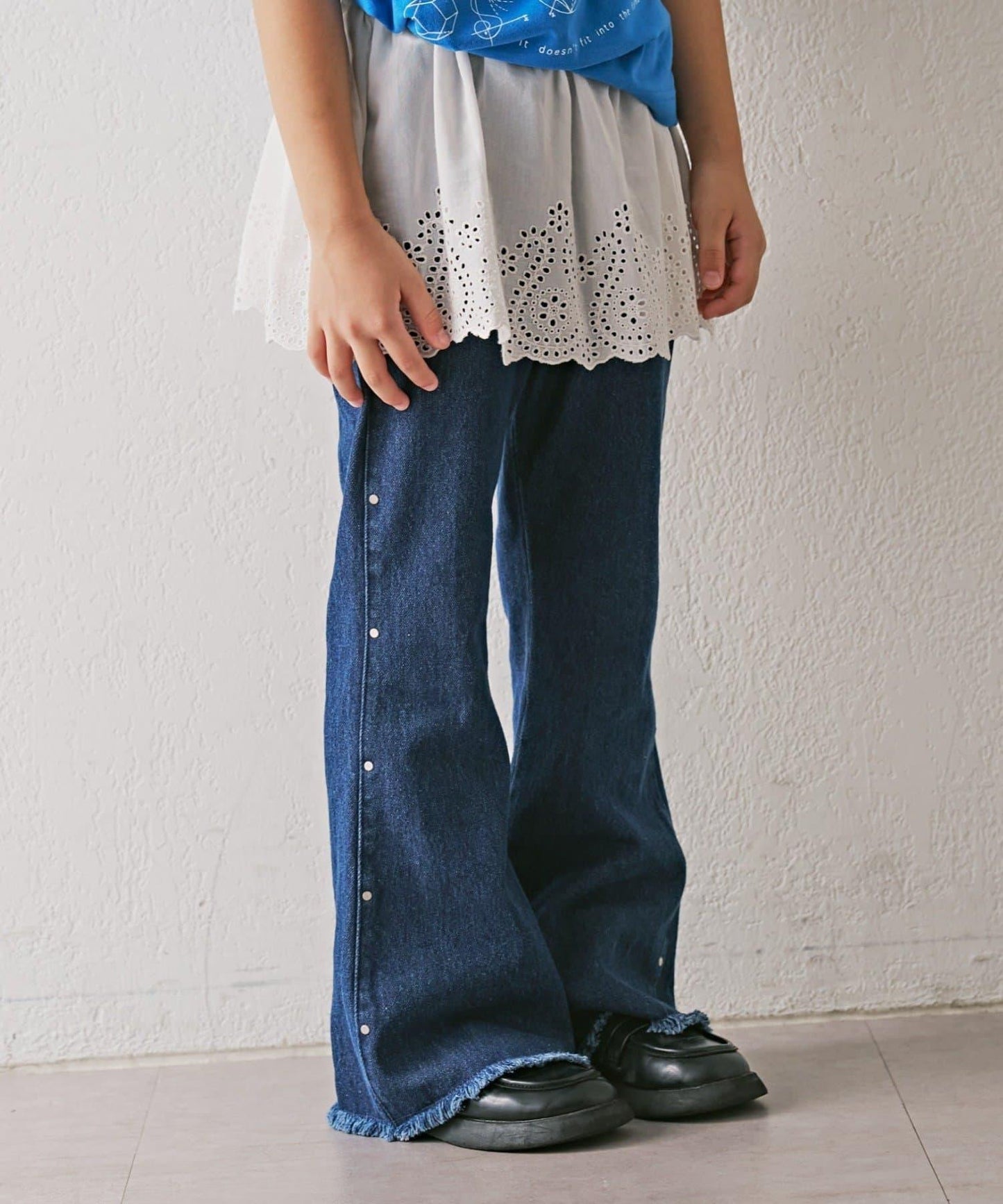 【KIDS】鉚釘喇叭牛仔褲