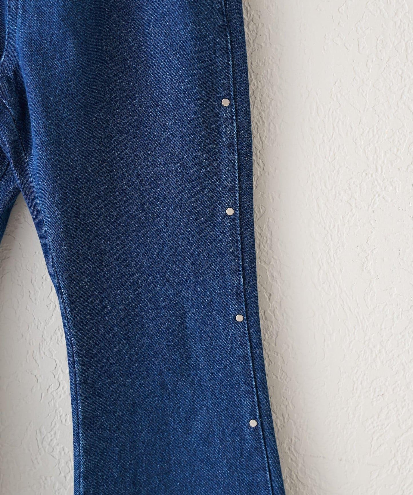 【KIDS】鉚釘喇叭牛仔褲