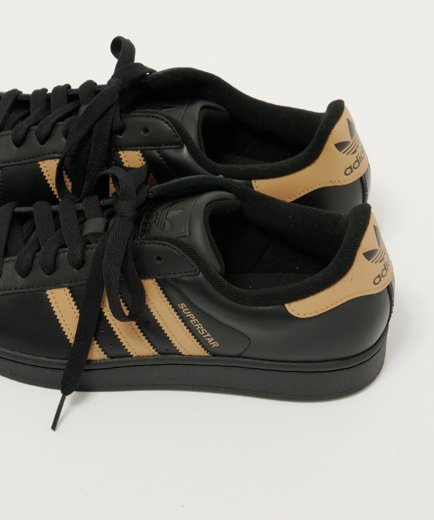 ≪8/8(週五)12:00~開始≫adidas SUPERSTAR II W