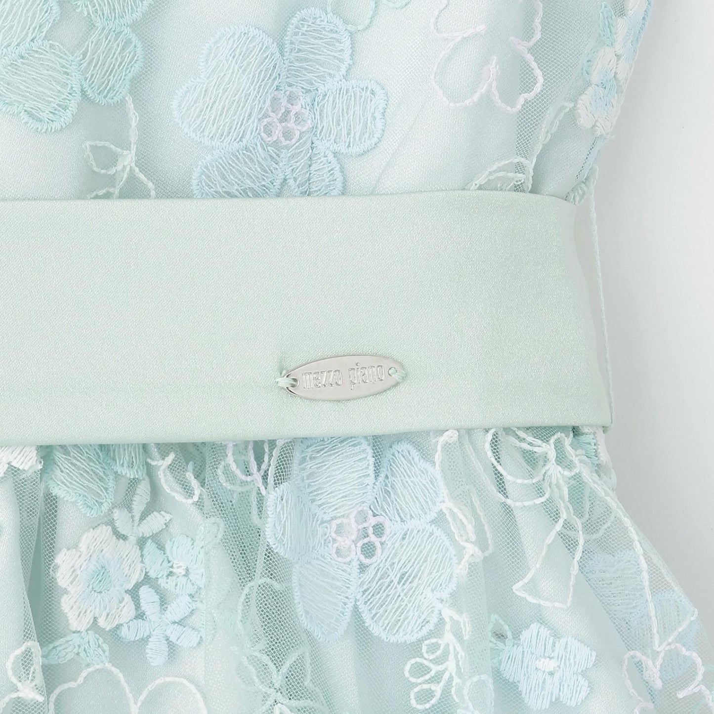 花卉刺繡連衣裙