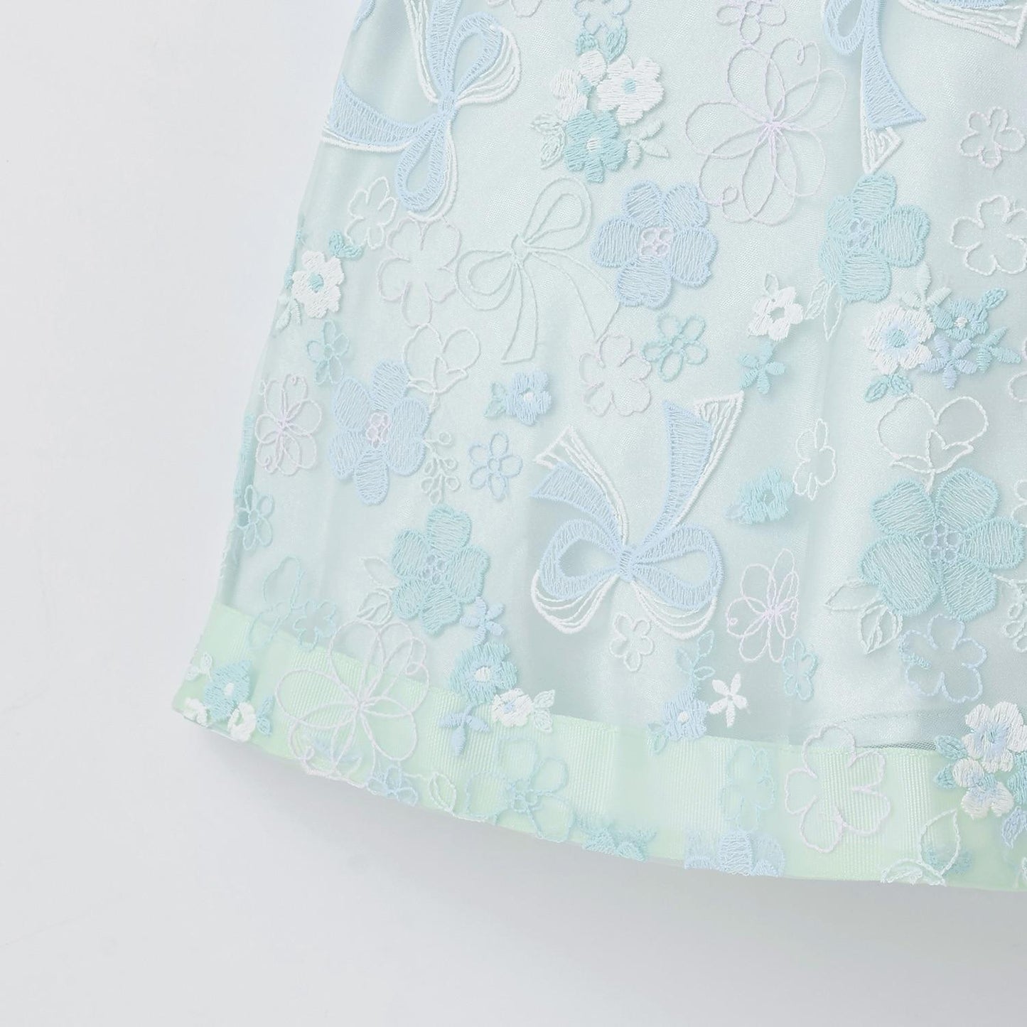 花卉刺繡連衣裙