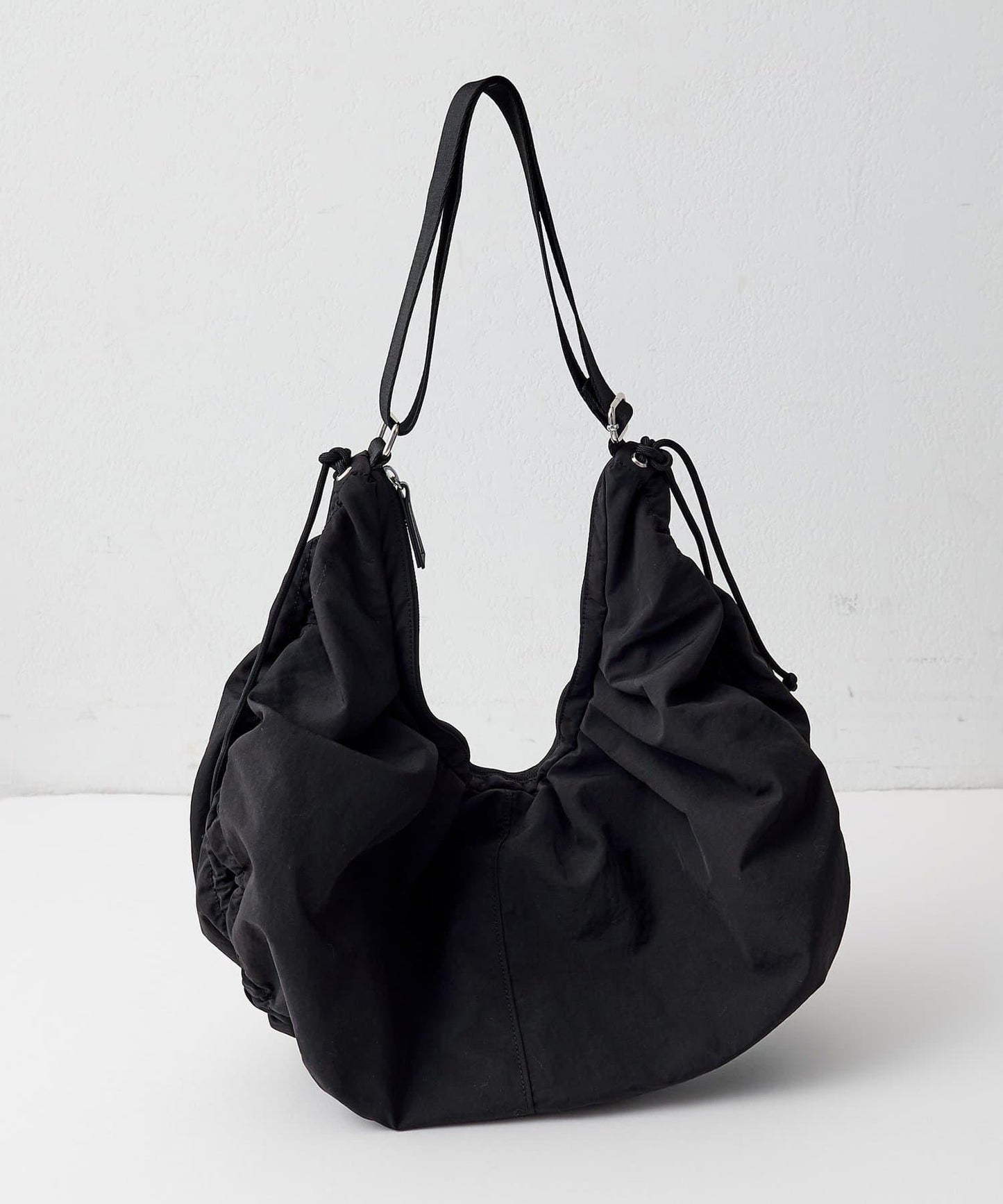 【THE PAUSE】褶皺肩揹包