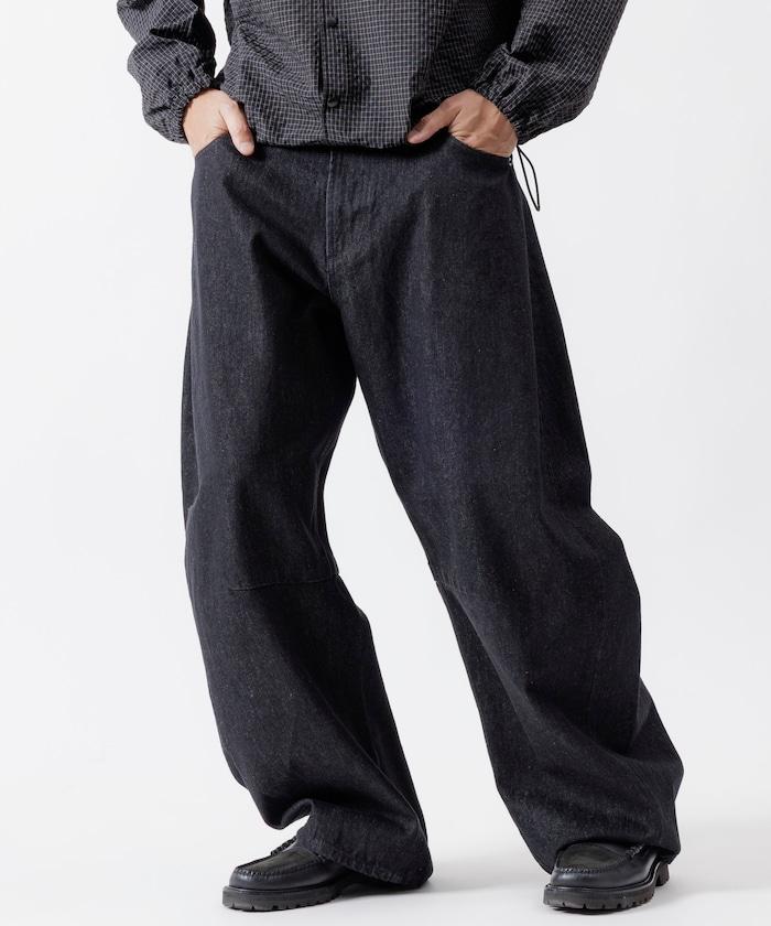 寬鬆版型弧形牛仔褲 單次水洗