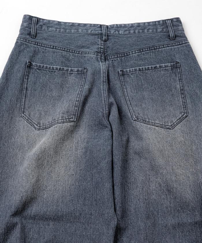 寬鬆版型弧形牛仔褲 單次水洗