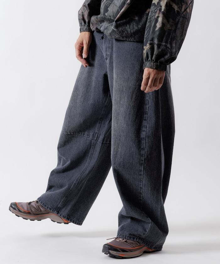 寬鬆版型弧形牛仔褲 單次水洗