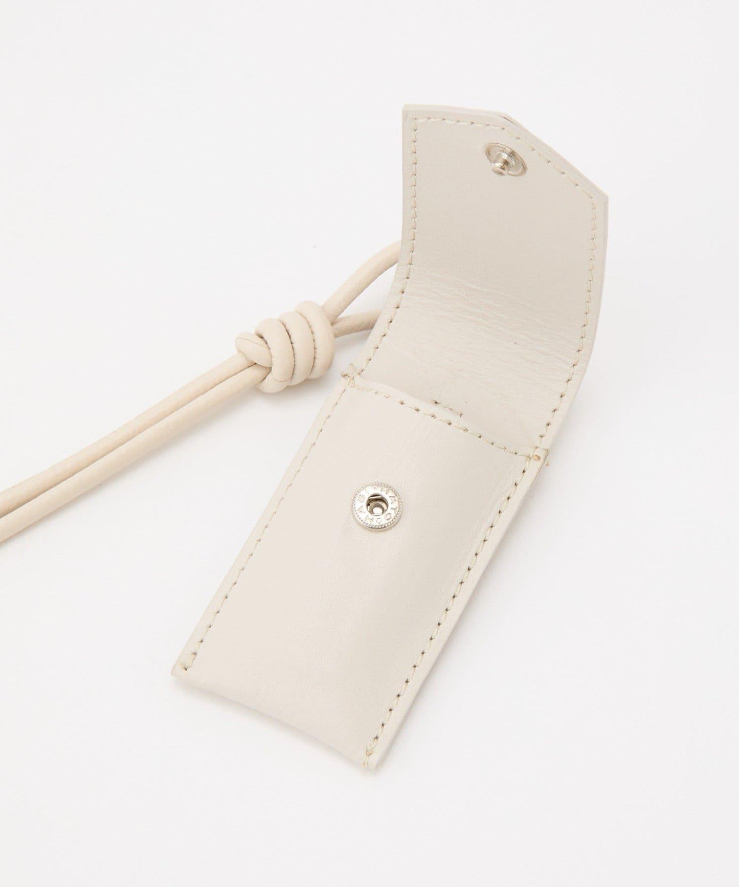 附唇形化妝包皮革掛飾