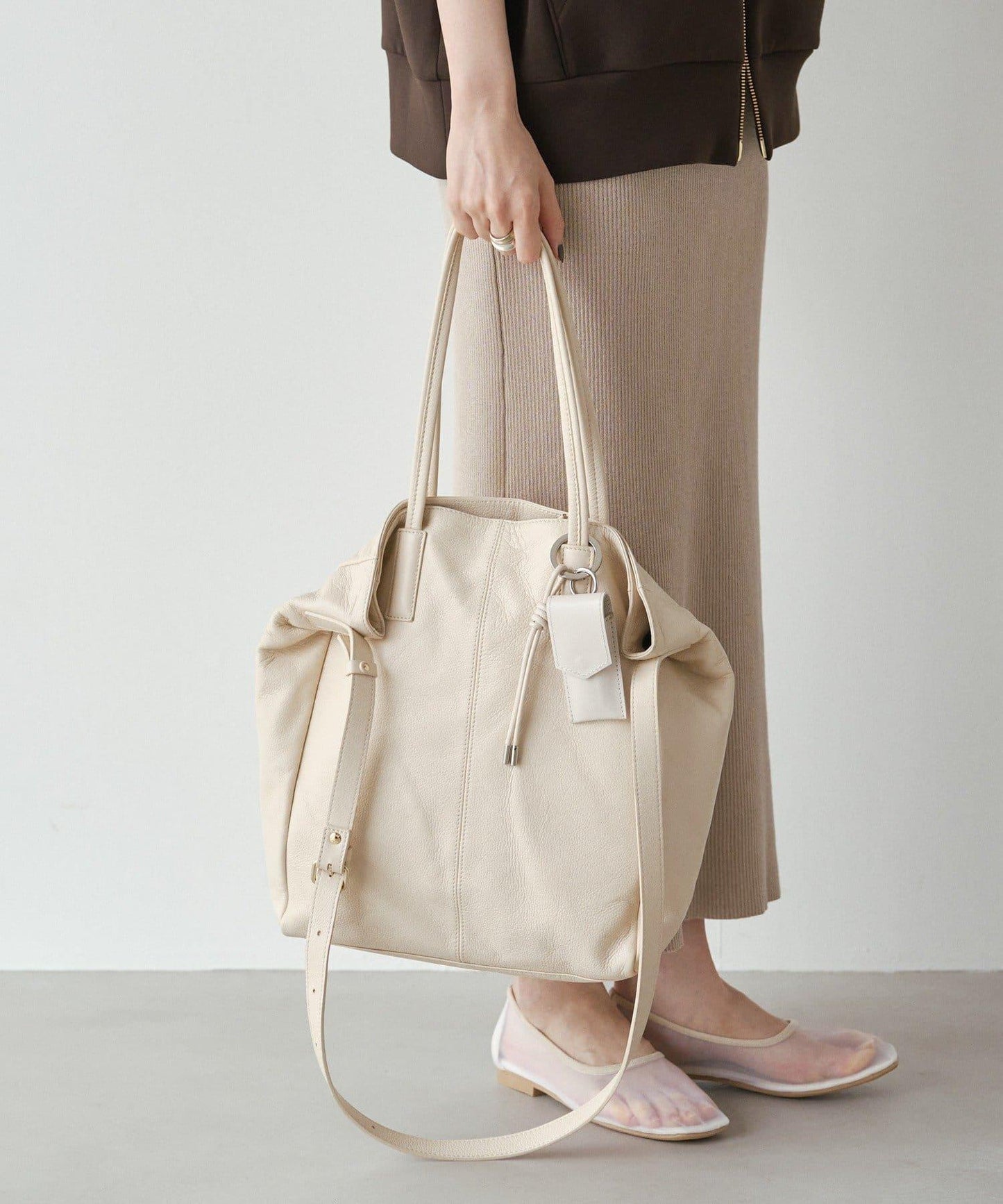 附唇形化妝包皮革掛飾