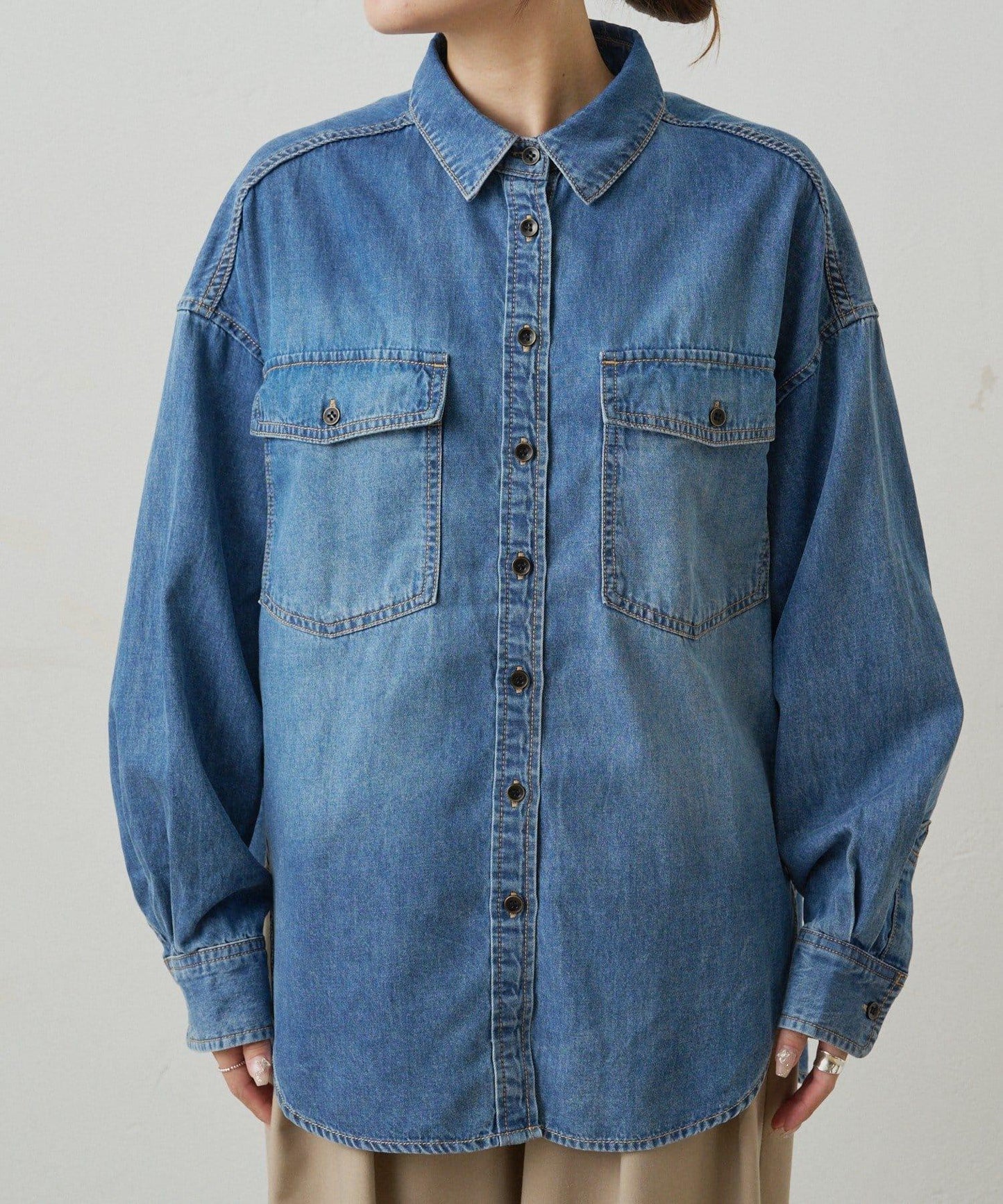 雙口袋牛仔襯衫