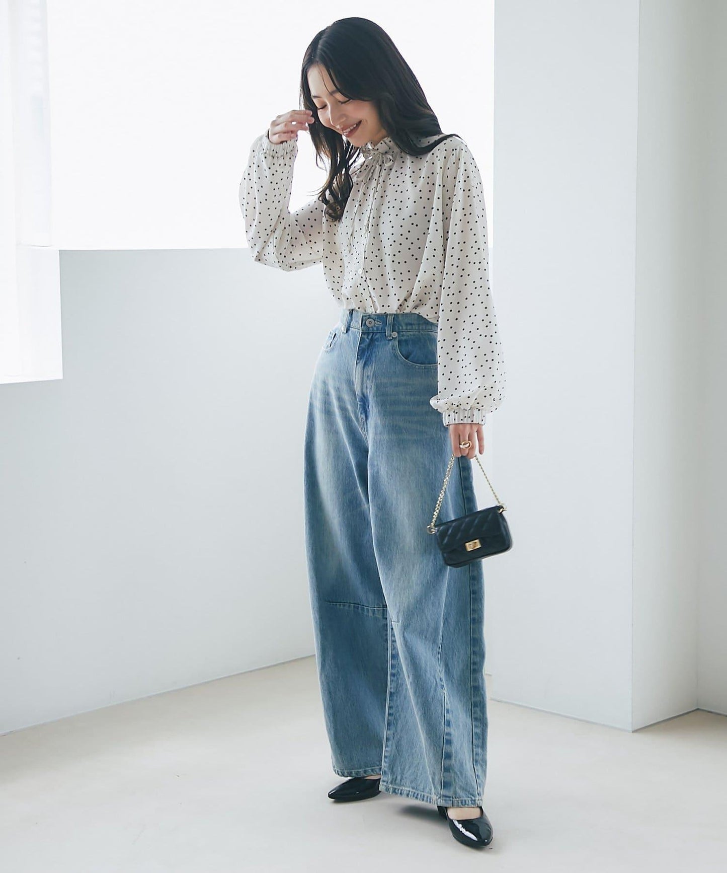 波點印花荷葉邊領襯衫