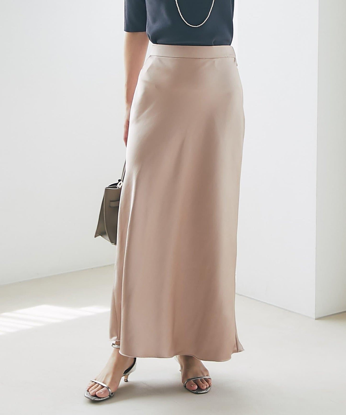 【4尺碼可選】緞面長款修身半身裙