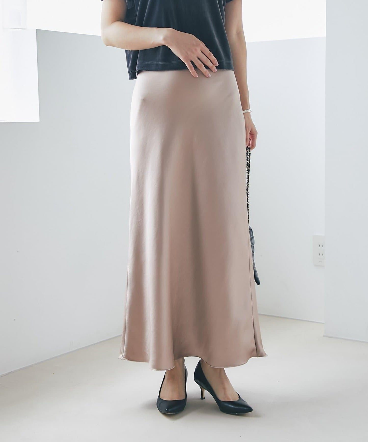 【4尺碼可選】緞面長款修身半身裙