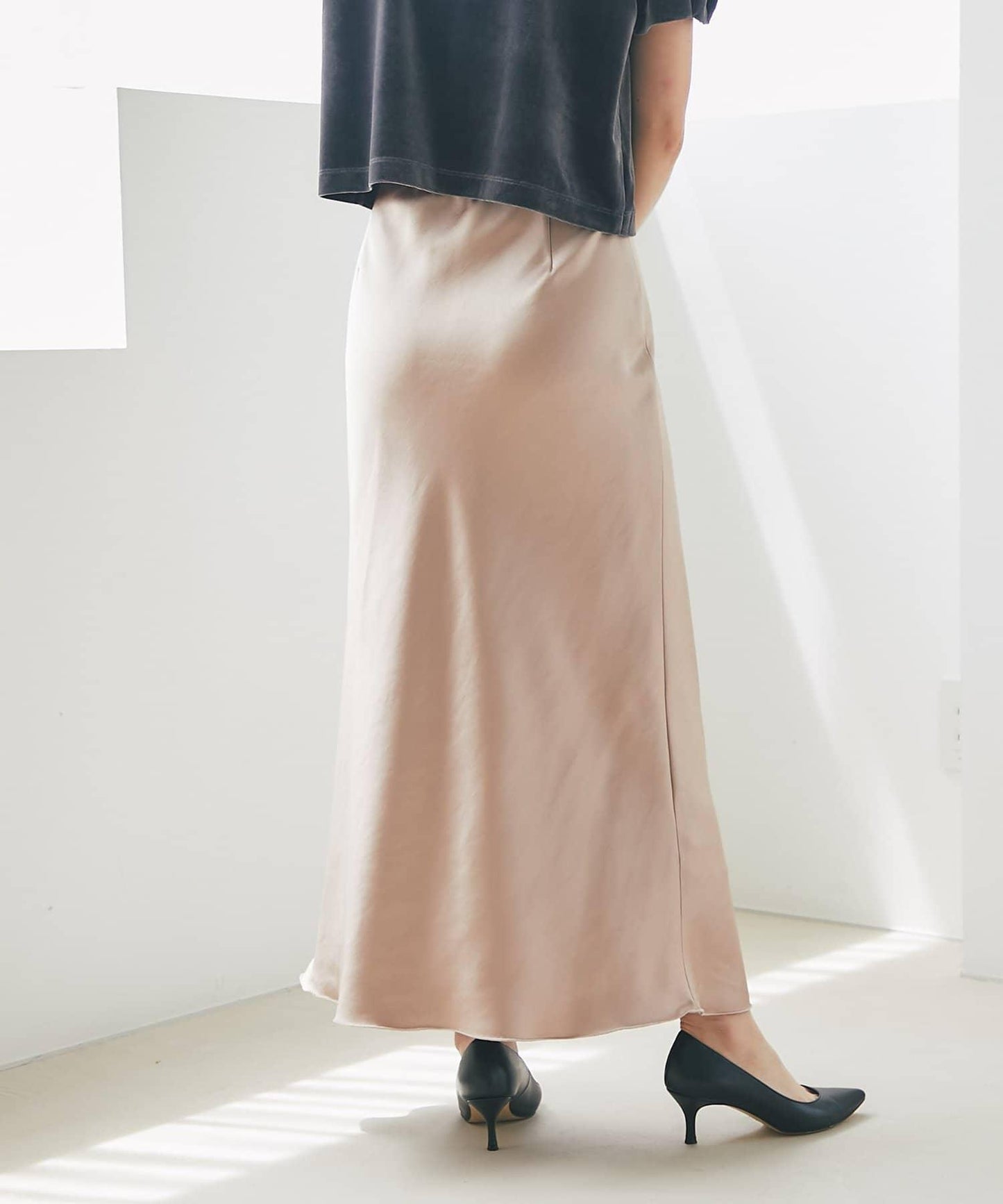 【4尺碼可選】緞面長款修身半身裙