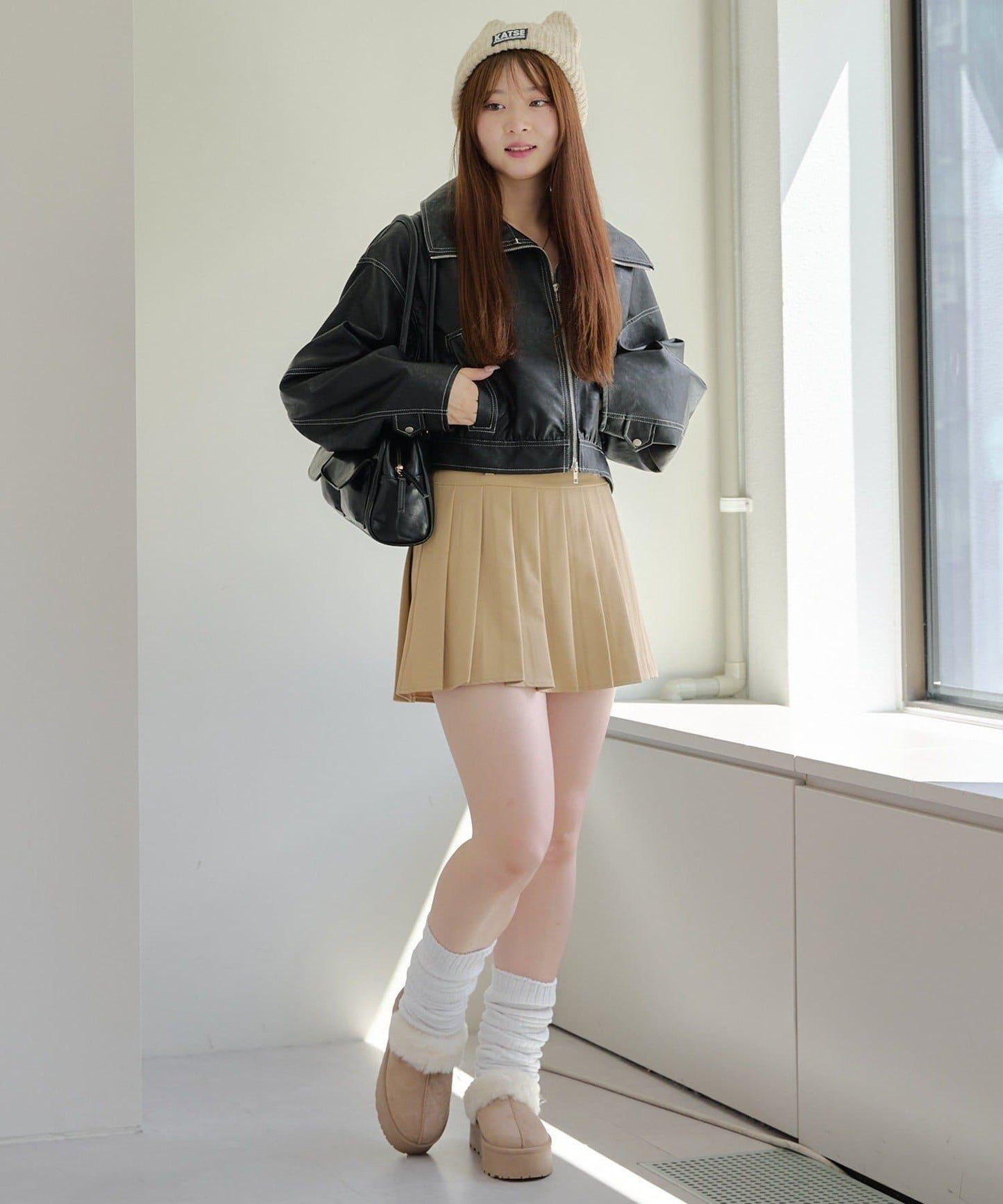 拼色仿皮縫線短夾克