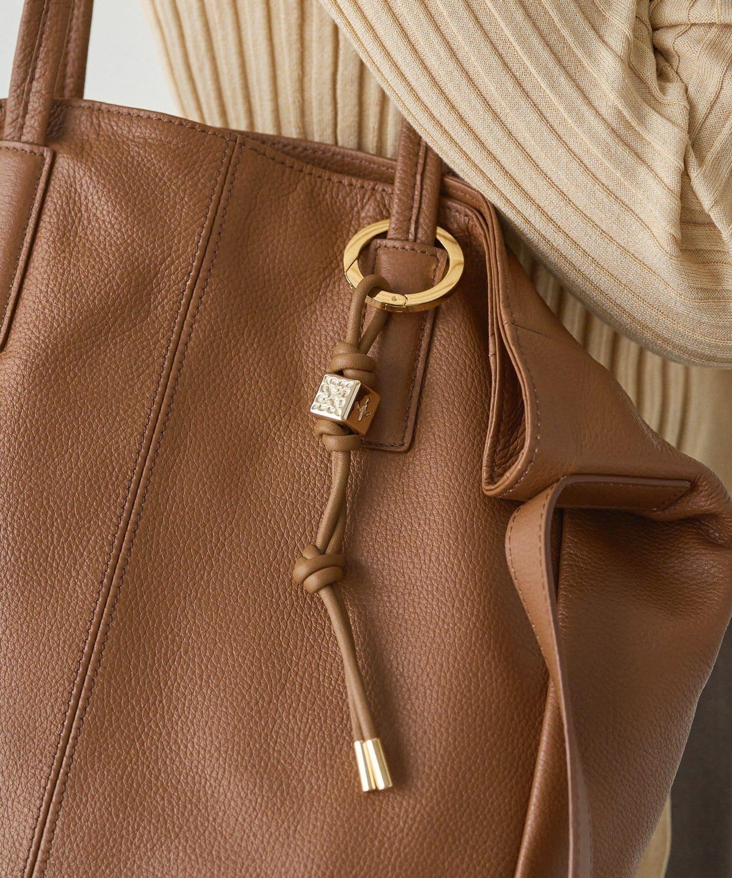 【結飾造型×金屬配件】皮革繩包包掛飾